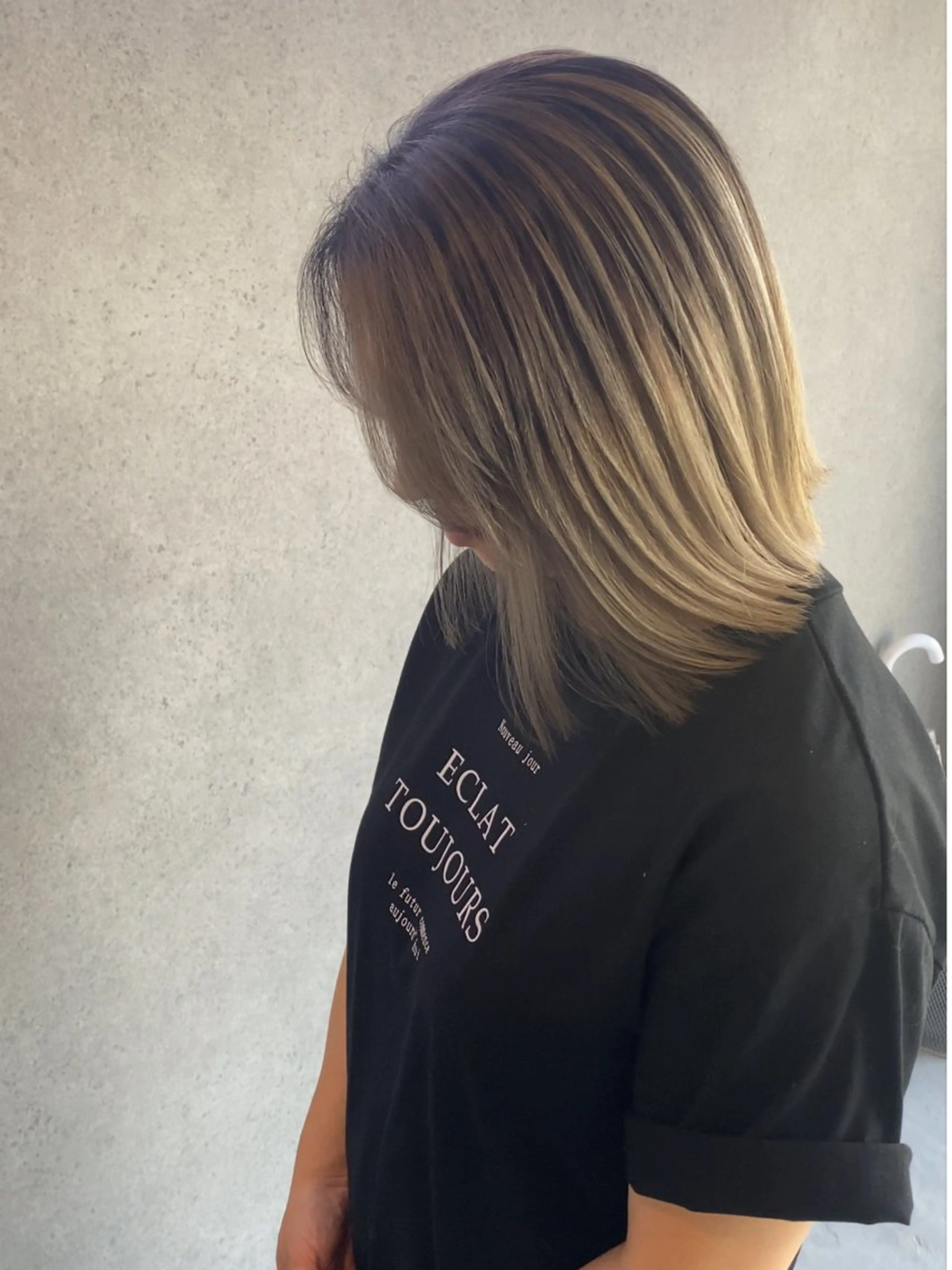 ✨【白髪ぼかしハイライト×ベールトリートメント】で理想の髪色に✨の写真