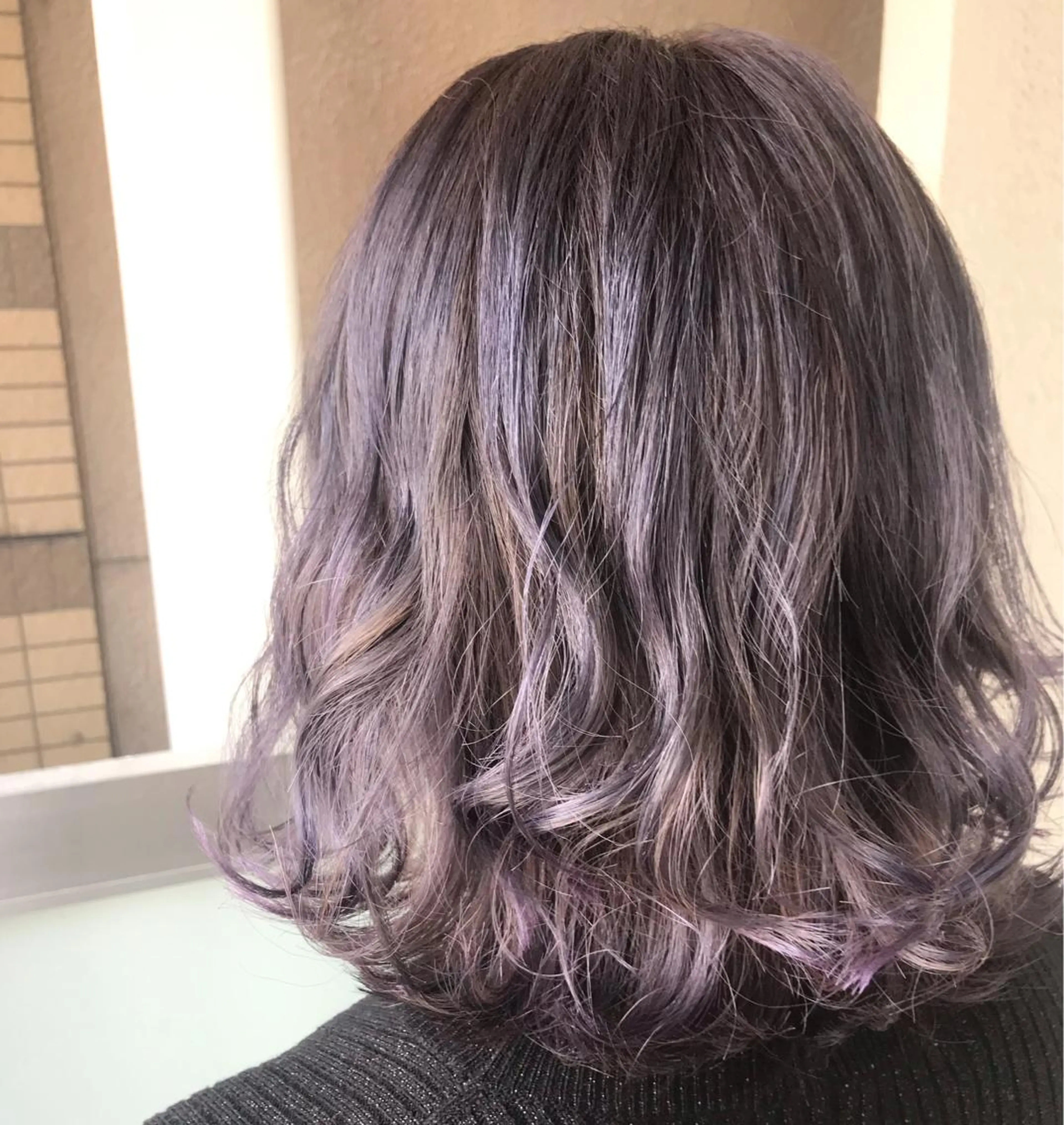 ミディアム カラー 岩谷/ブリーチ 🪽透明感カラーのヘアスタイル