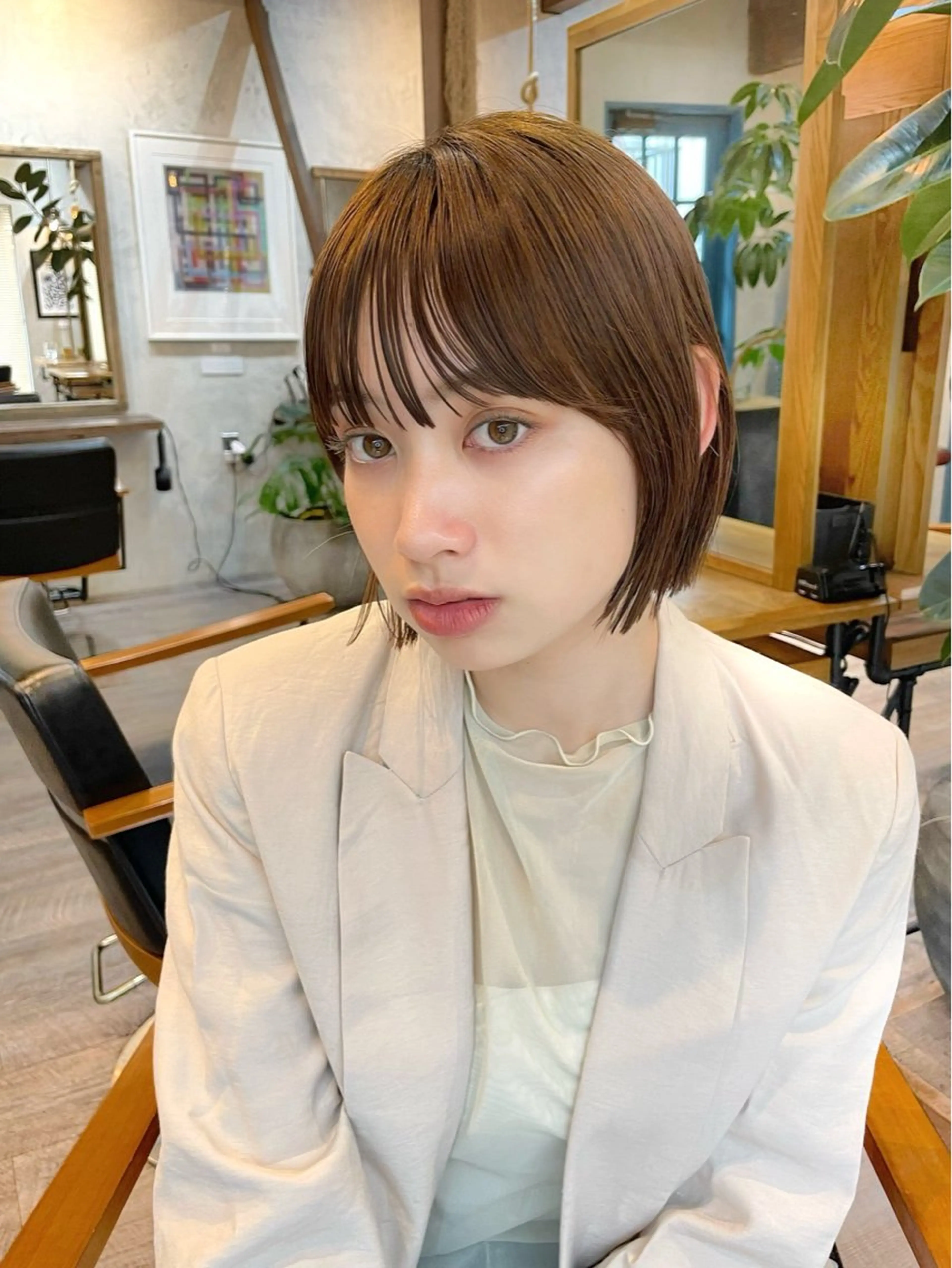 ショート カラー 切りっぱなしボブ ボブレイヤー ボブ くびれヘア 顔まわりレイヤー カット ヘアカラー 結べるレイヤーボブ くびれLady表参道のヘアスタイル