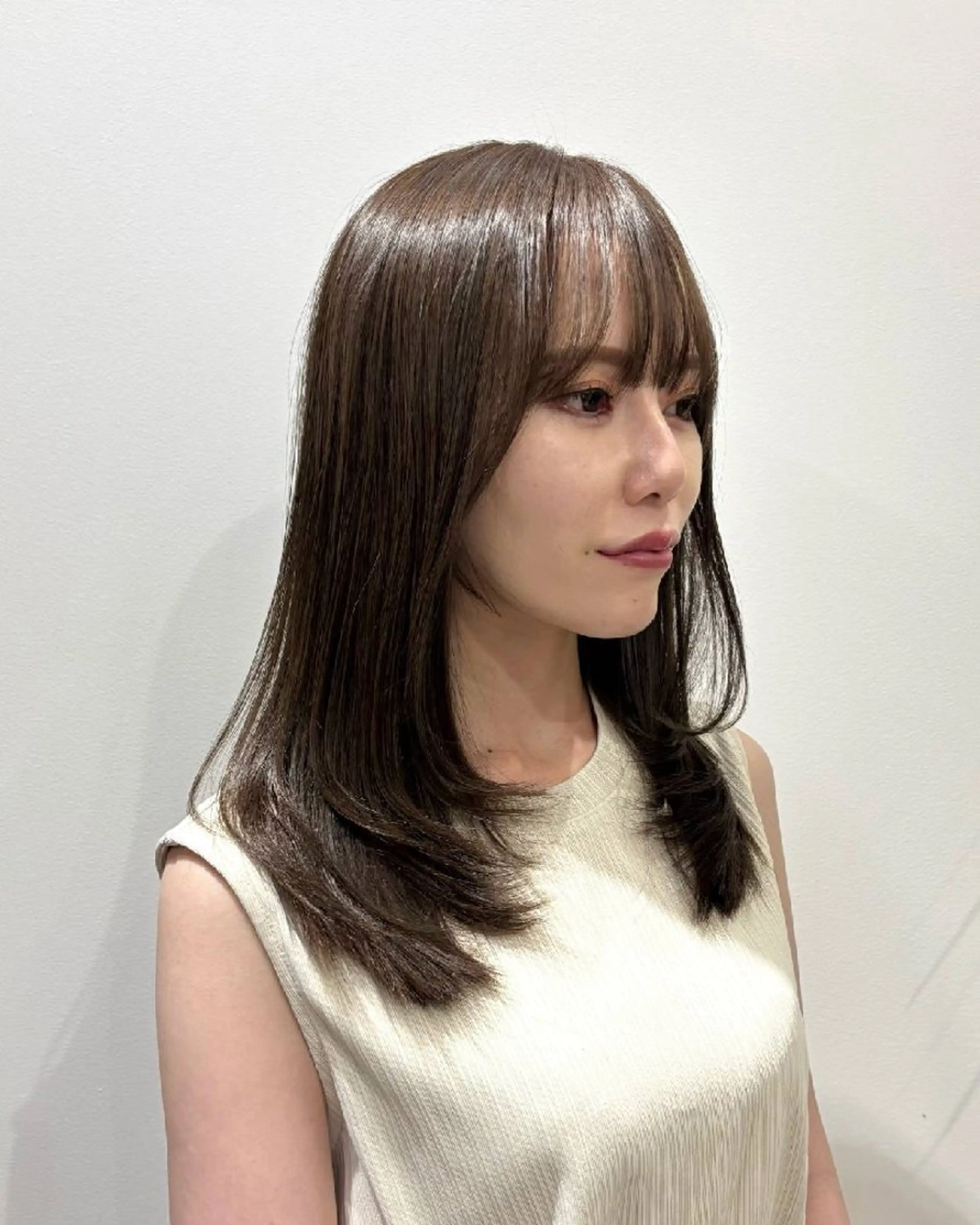 セミロング 小河 恵子のヘアスタイル
