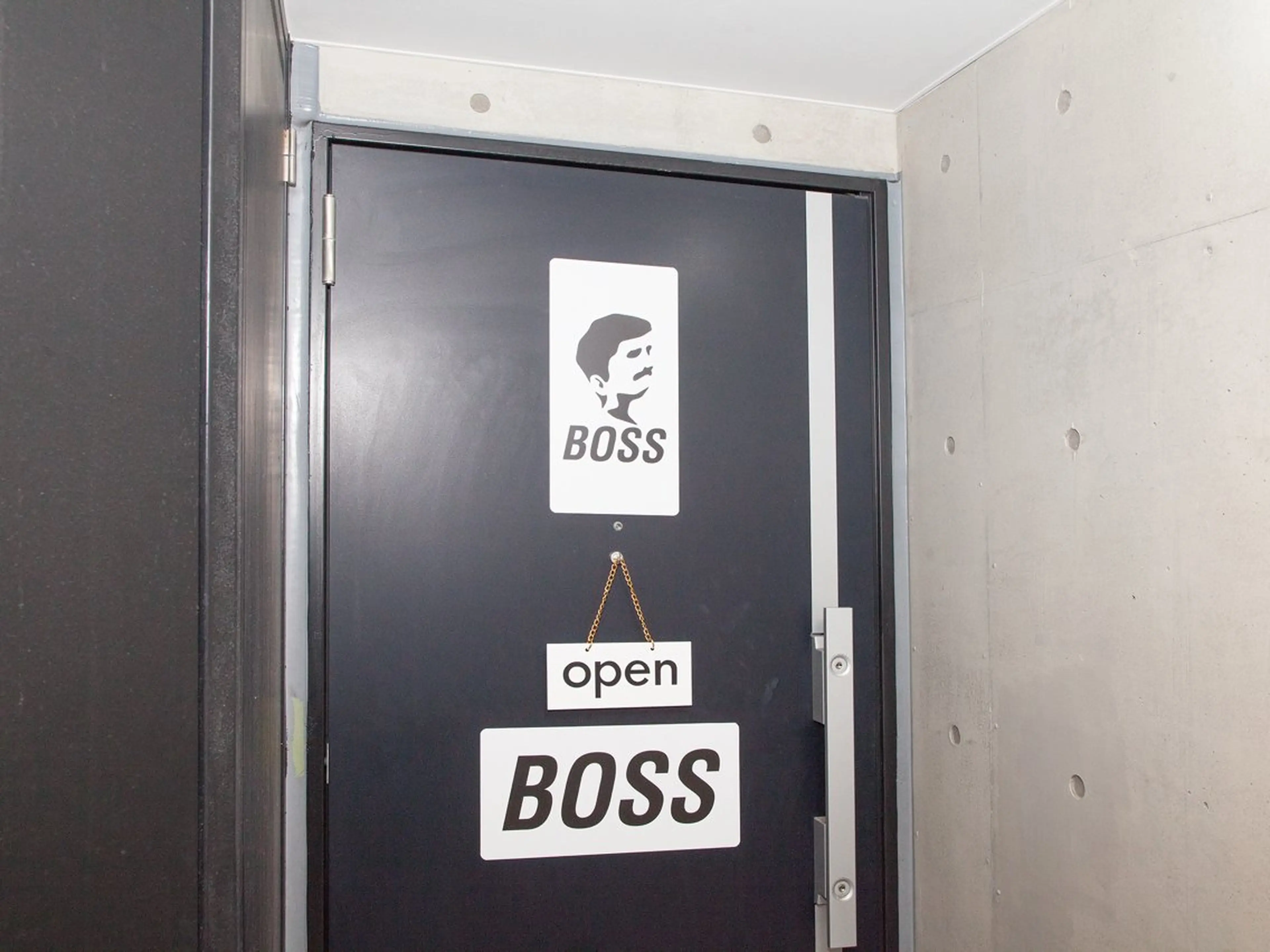 メンズアイブロウ BOSSのエステ・リラクイメージ