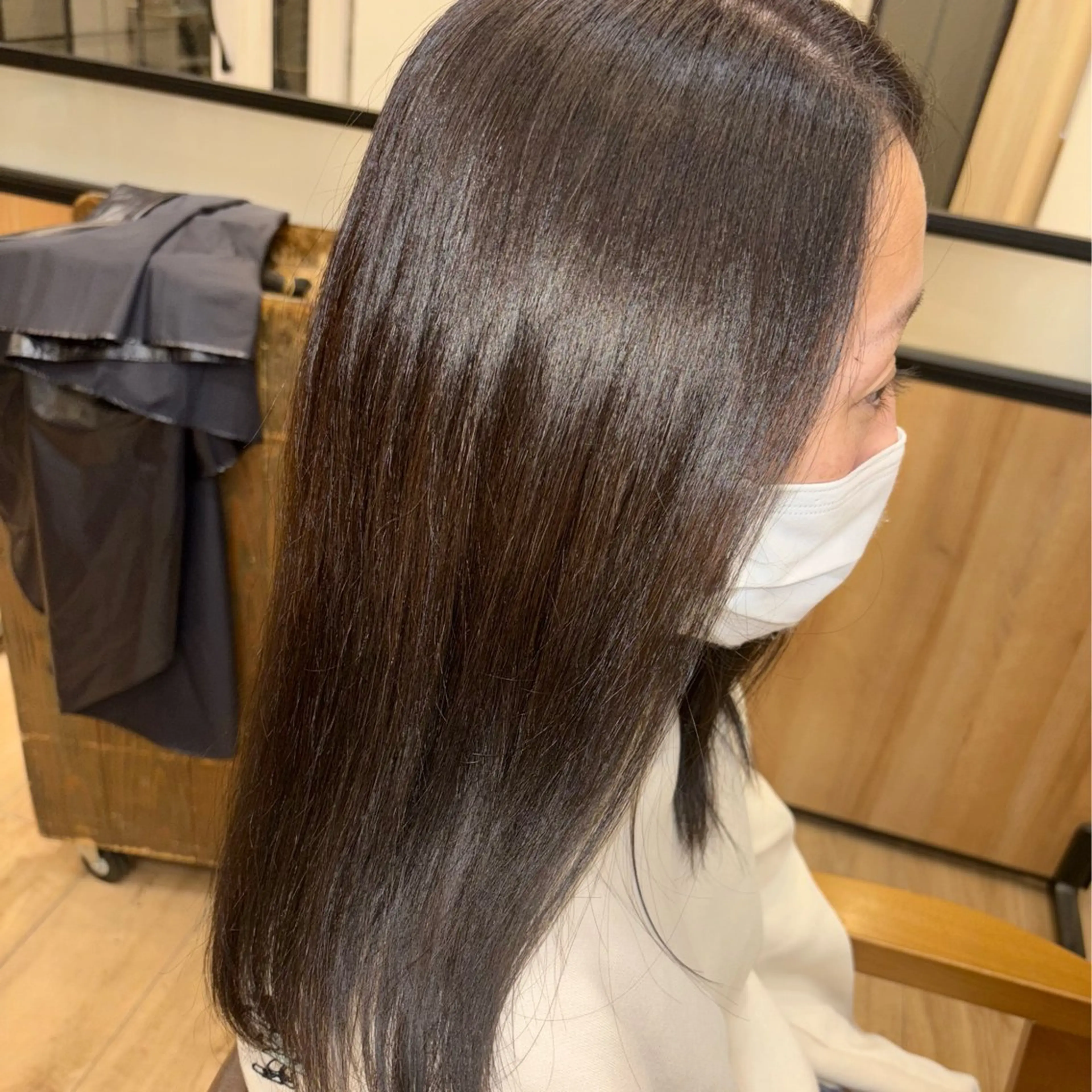 カラー 新原 陽那のヘアスタイル