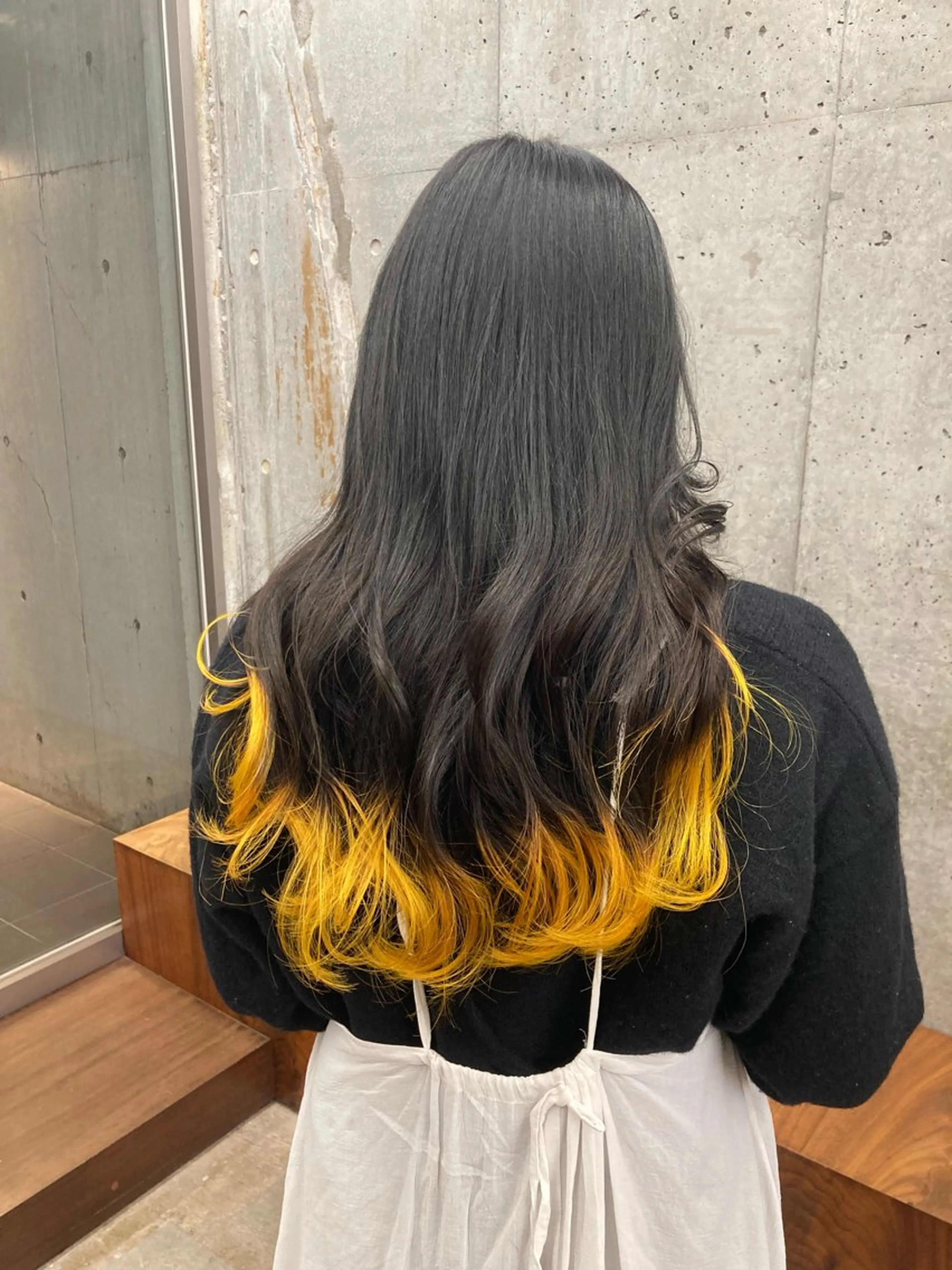 セミロング カラー イエローカラー ヘアカラー ダメージレス艶髪 🦋MISAKI🦋のヘアスタイル