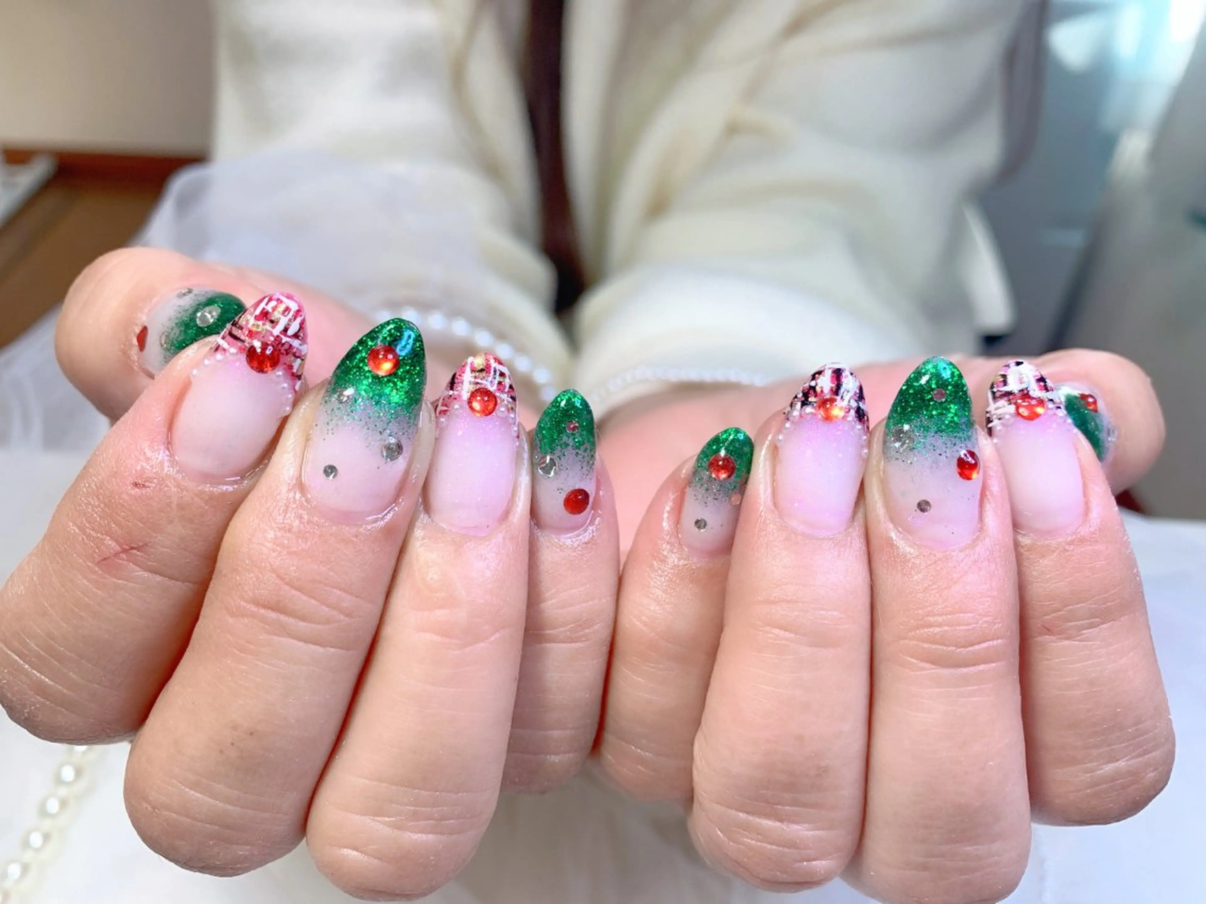 ネイル 高島 夏海のネイルデザイン