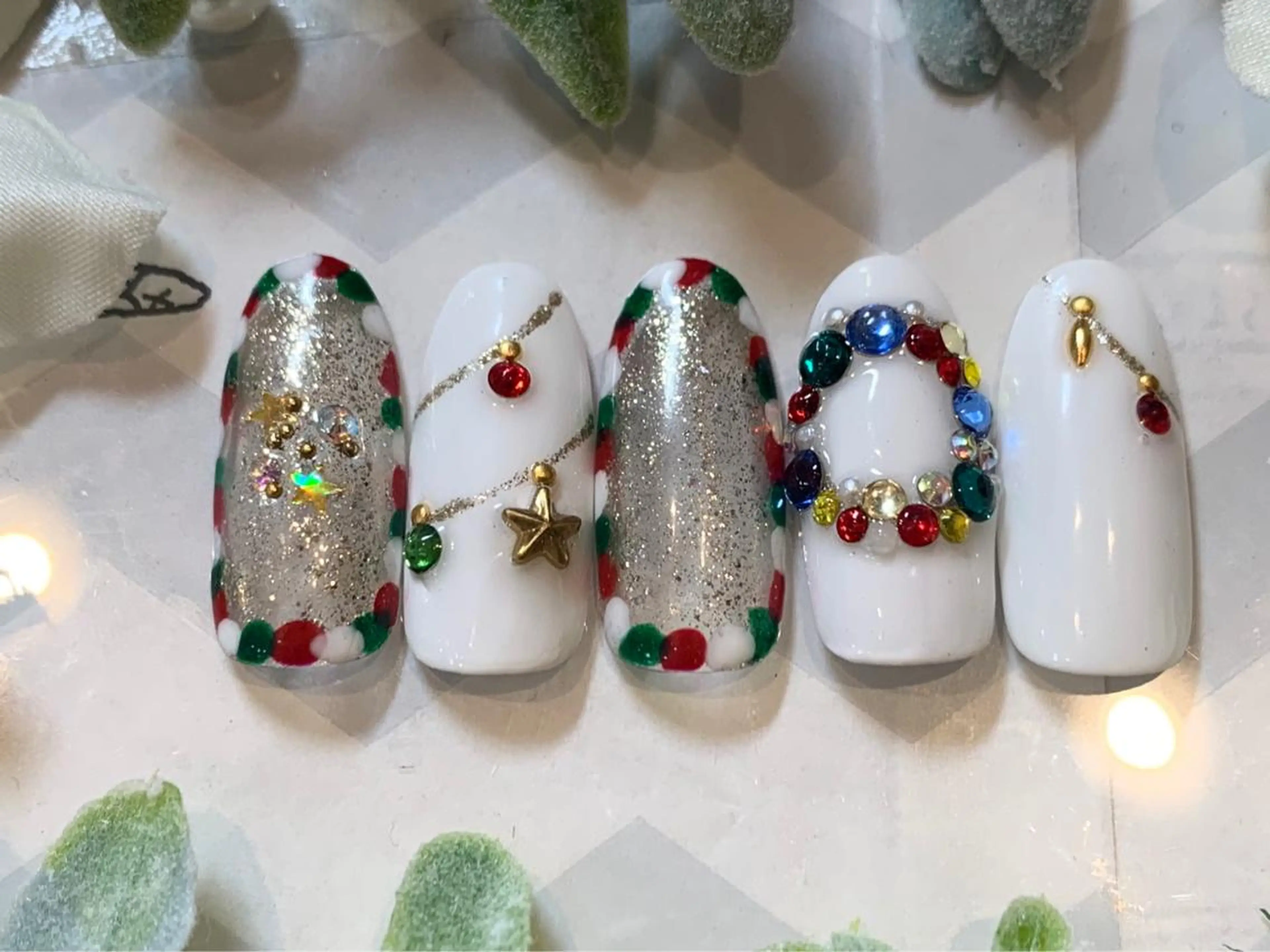 ネイル ストーンネイル ASPILEAF所属・アスピリーフ さとみのマツエク・マツパデザイン