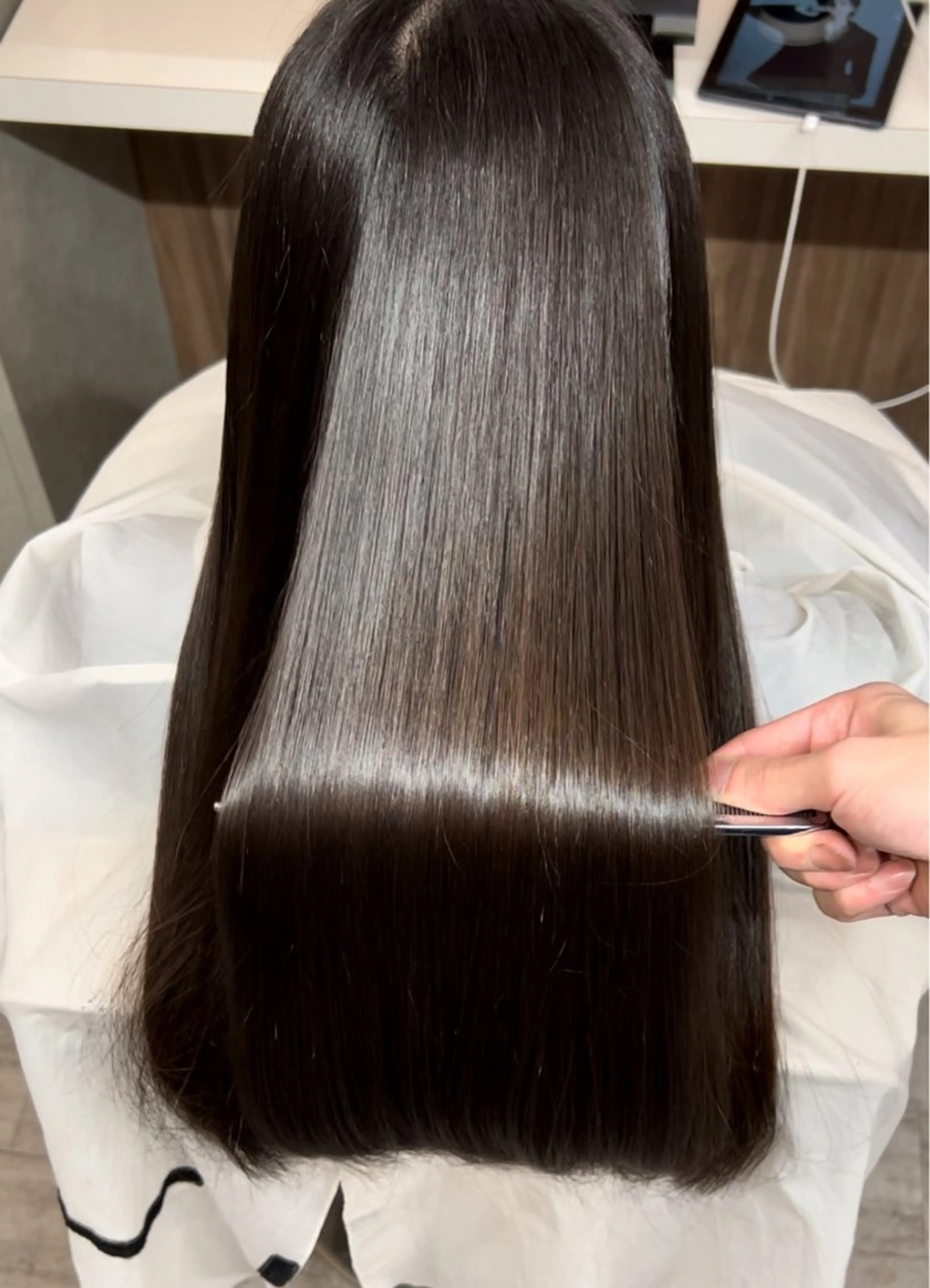 【✨艶髪✨】カット＋プレミアム美髪矯正＋髪質改善トリートメント⭐️(ブリーチ毛＋5000円)の写真