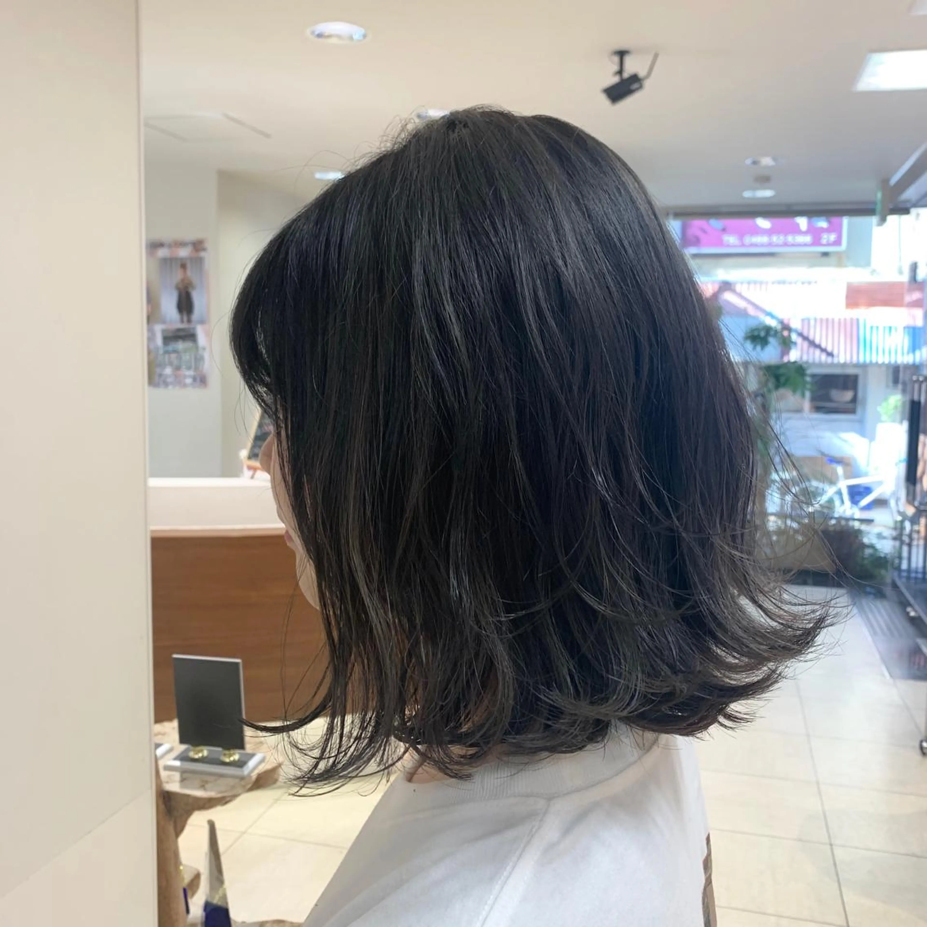ミディアム カラー ヘアアレンジ カット ヘアカラー トリートメント 【Sweep】おじま のぞみのヘアスタイル