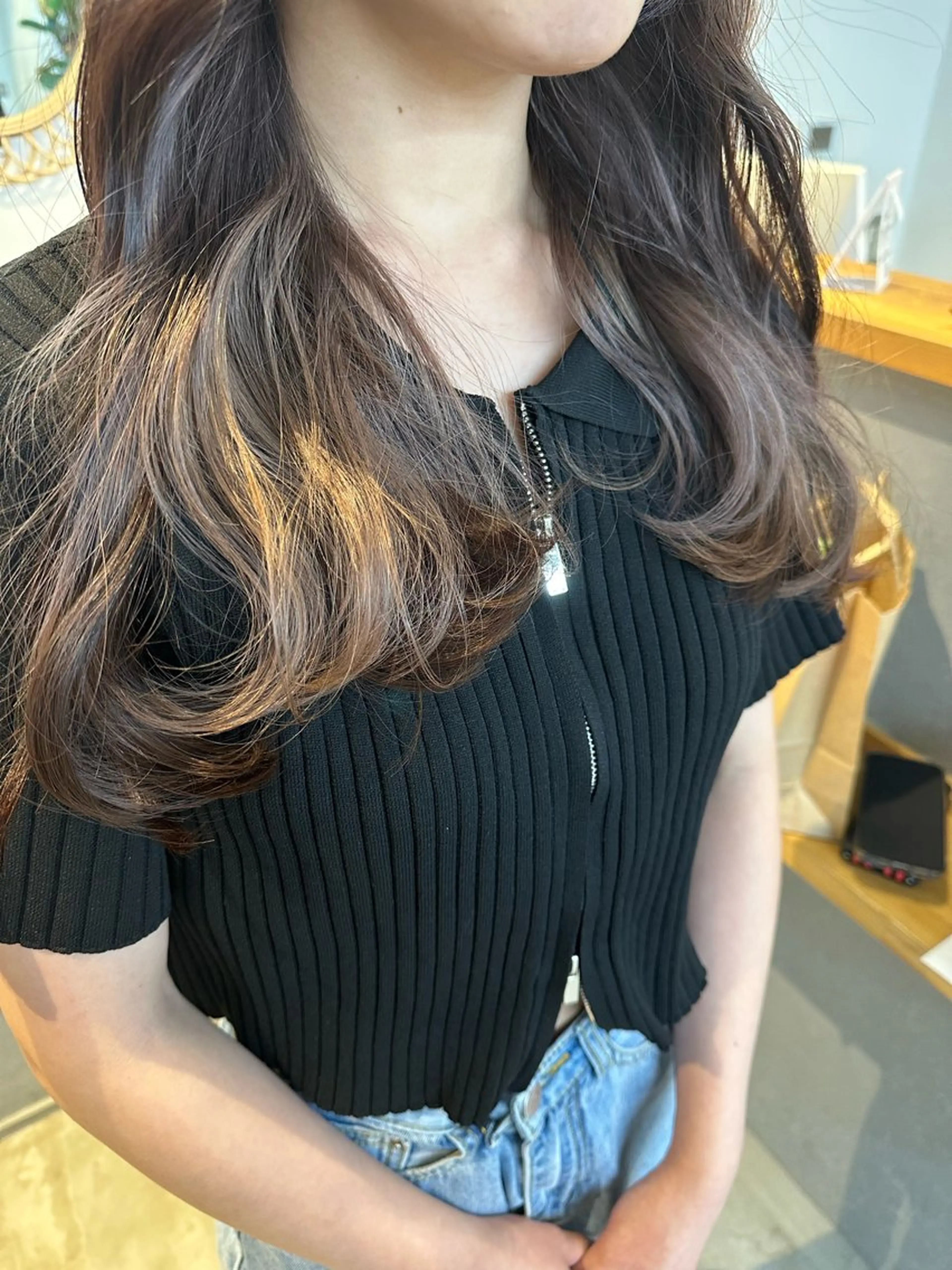 ミディアム カラー yuika .のヘアスタイル