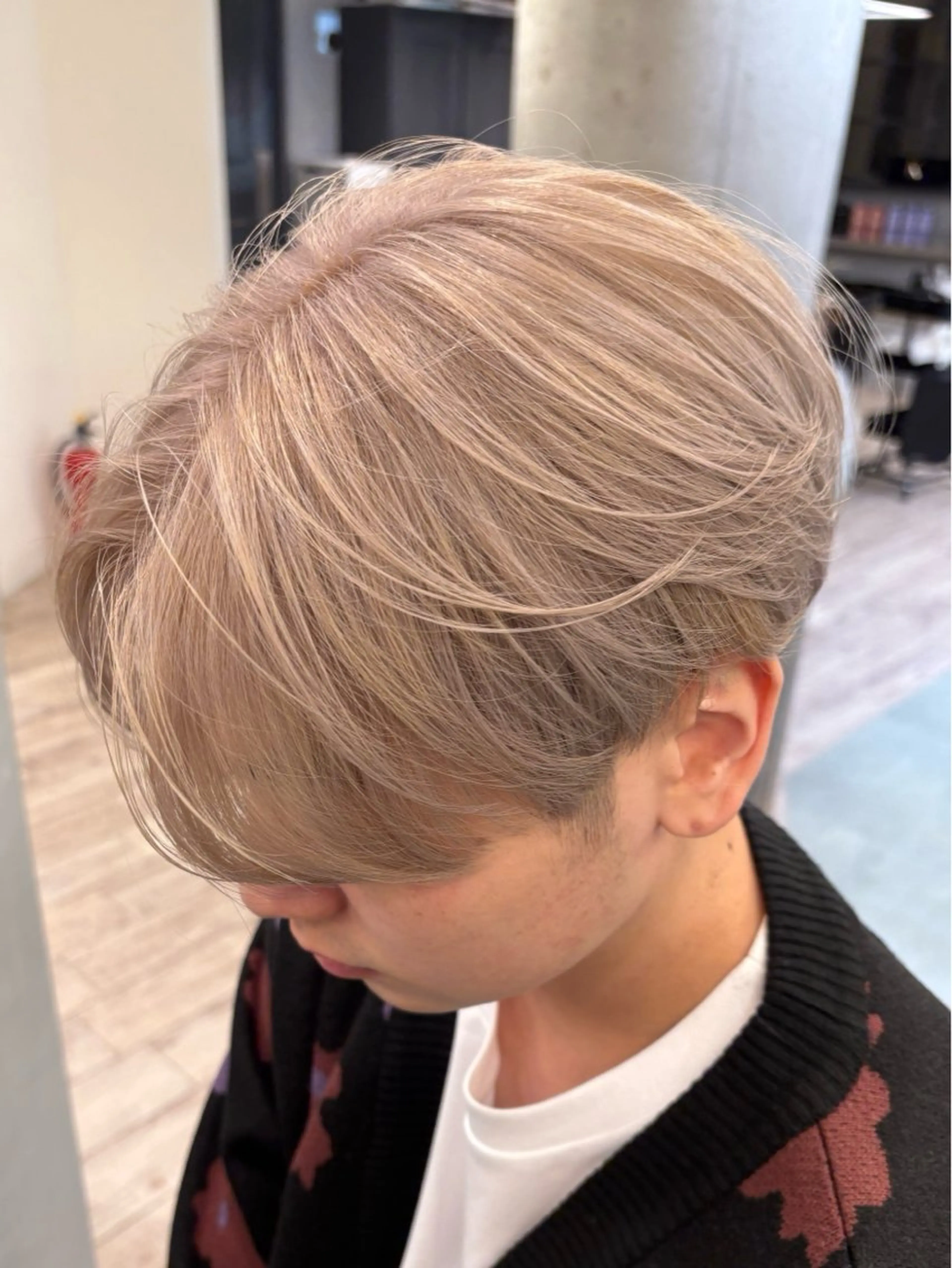 【メンズ限定👦】ブリーチカラー➕プチトリートメント付き✈️🩵の写真