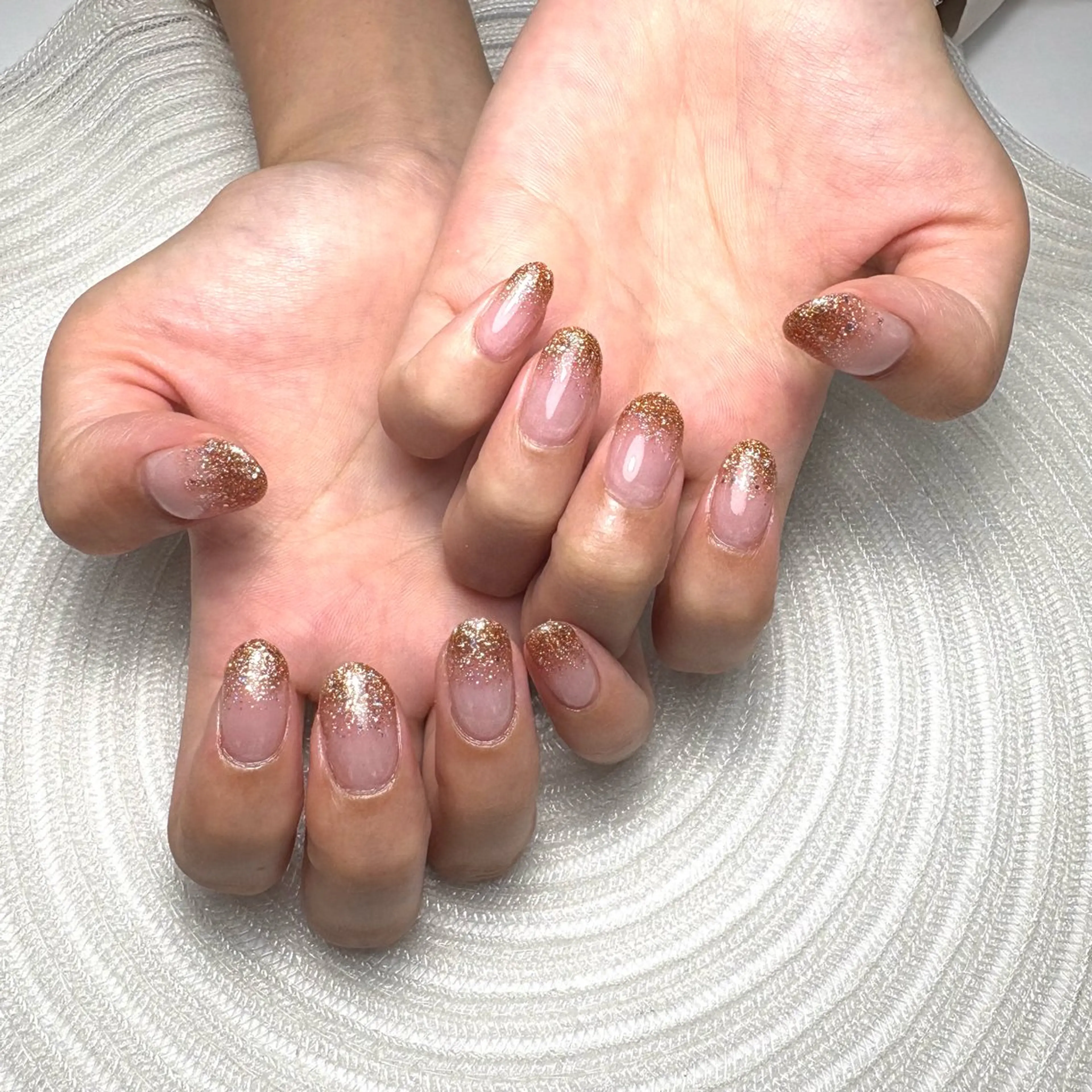 《ハンド》グラデーションorラメグラデ（ベースクリア）💅オフあり・なしの写真