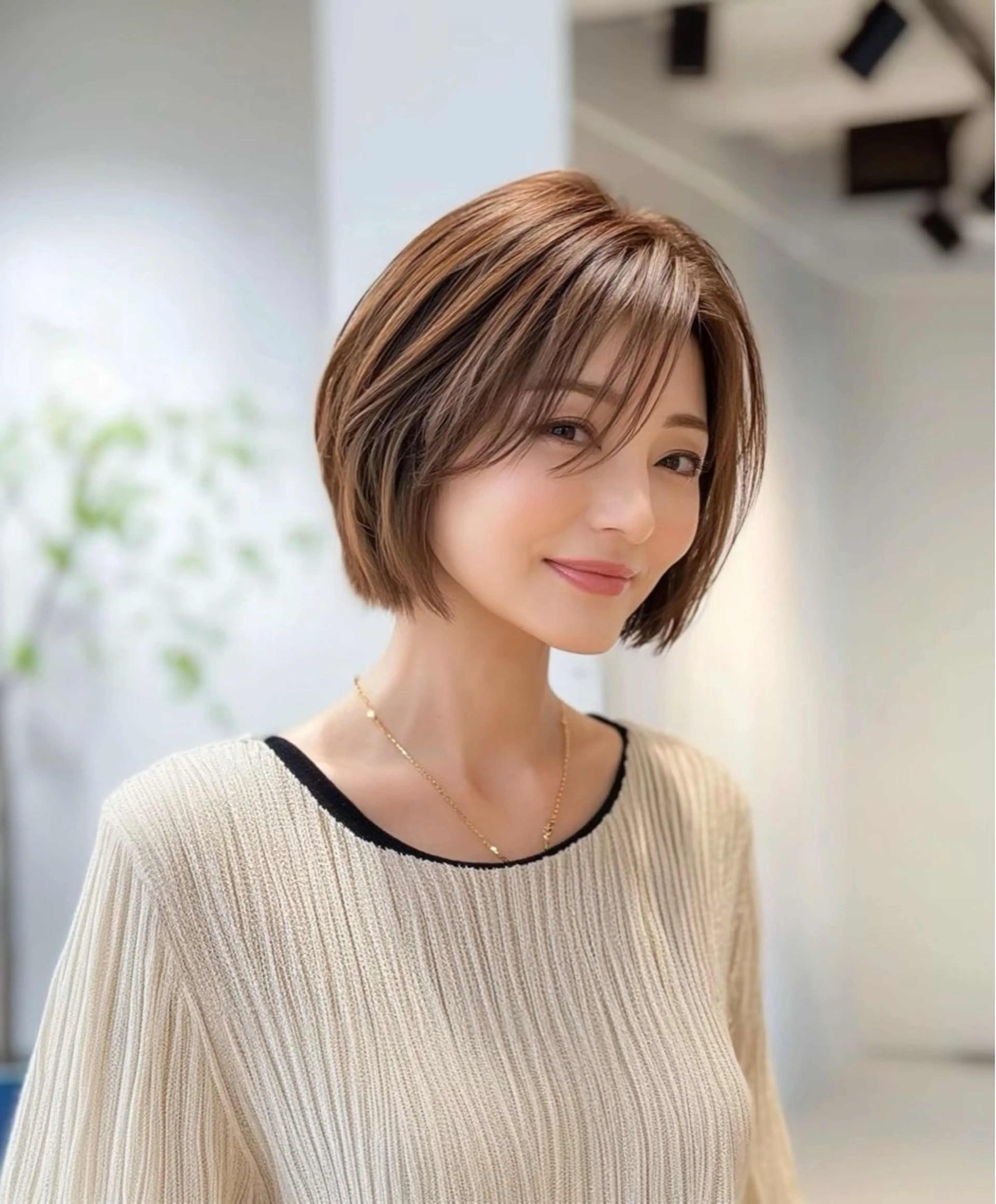 ショート 40代以降の 縮毛矯正専門家のヘアスタイル