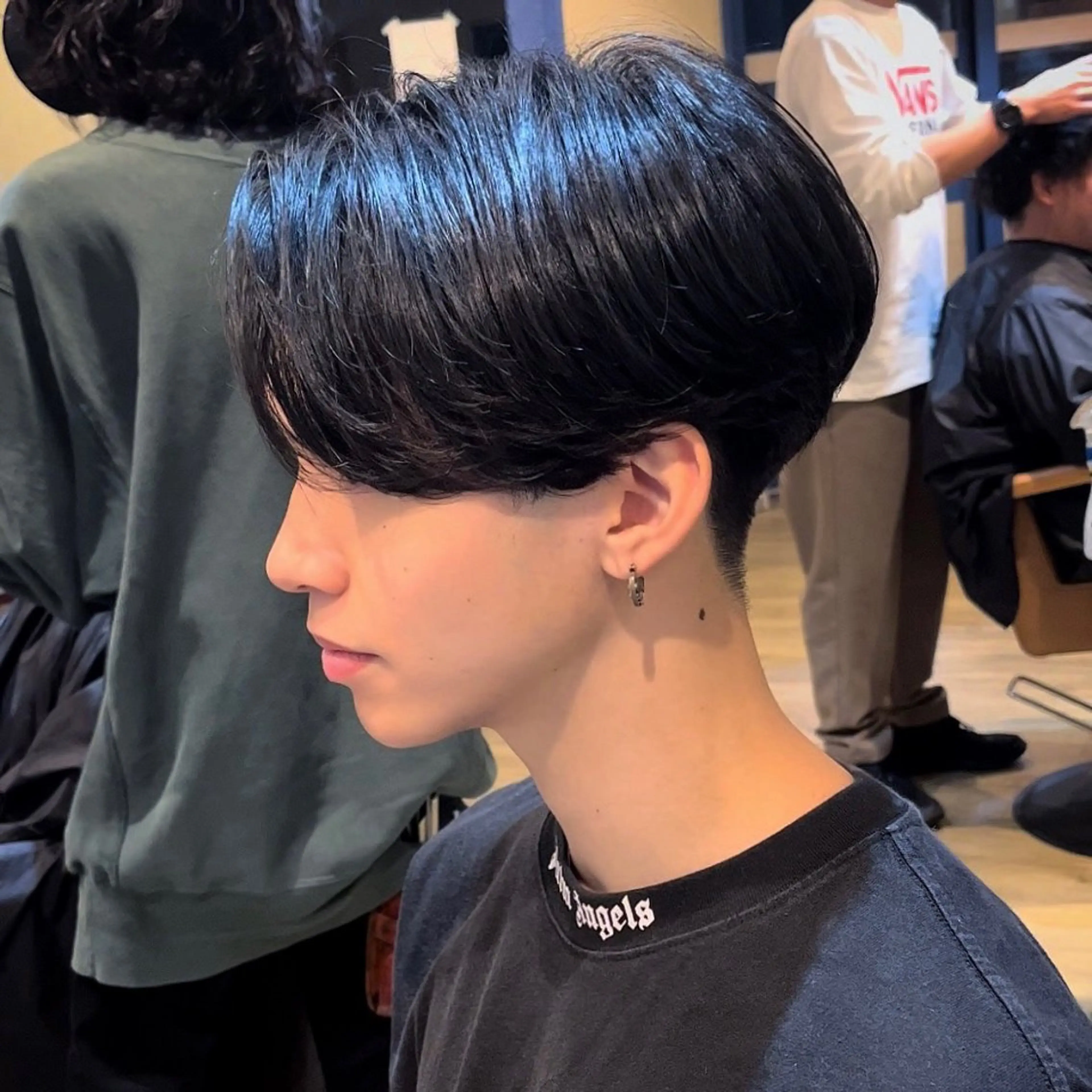 ショート パーマ メンズ センターパート メンズパーマ 刈り上げ ニュアンスパーマ カット パーマ masahiro 波巻きシャドウパーマのヘアスタイル