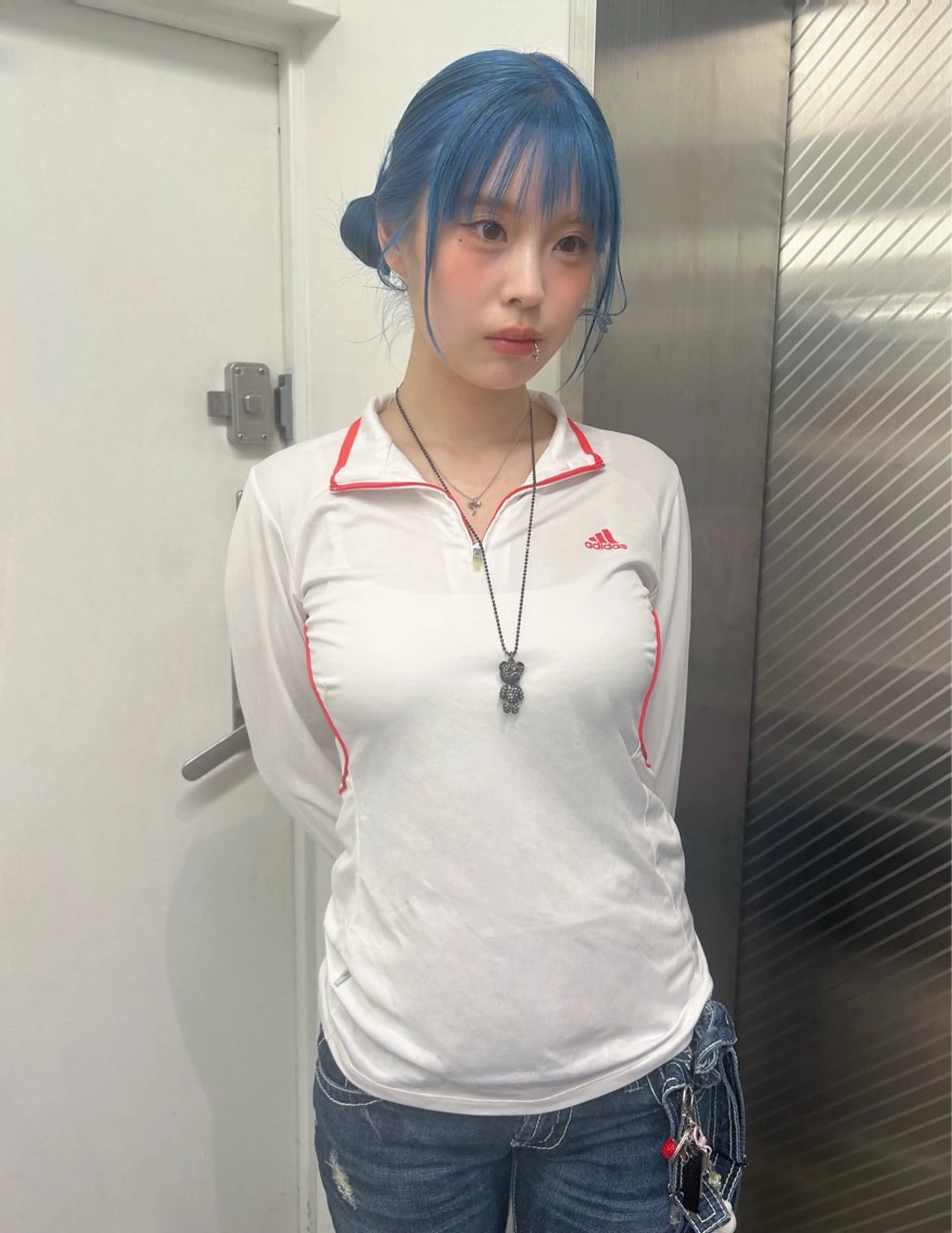 ミディアム カラー IDE AYANEのヘアスタイル