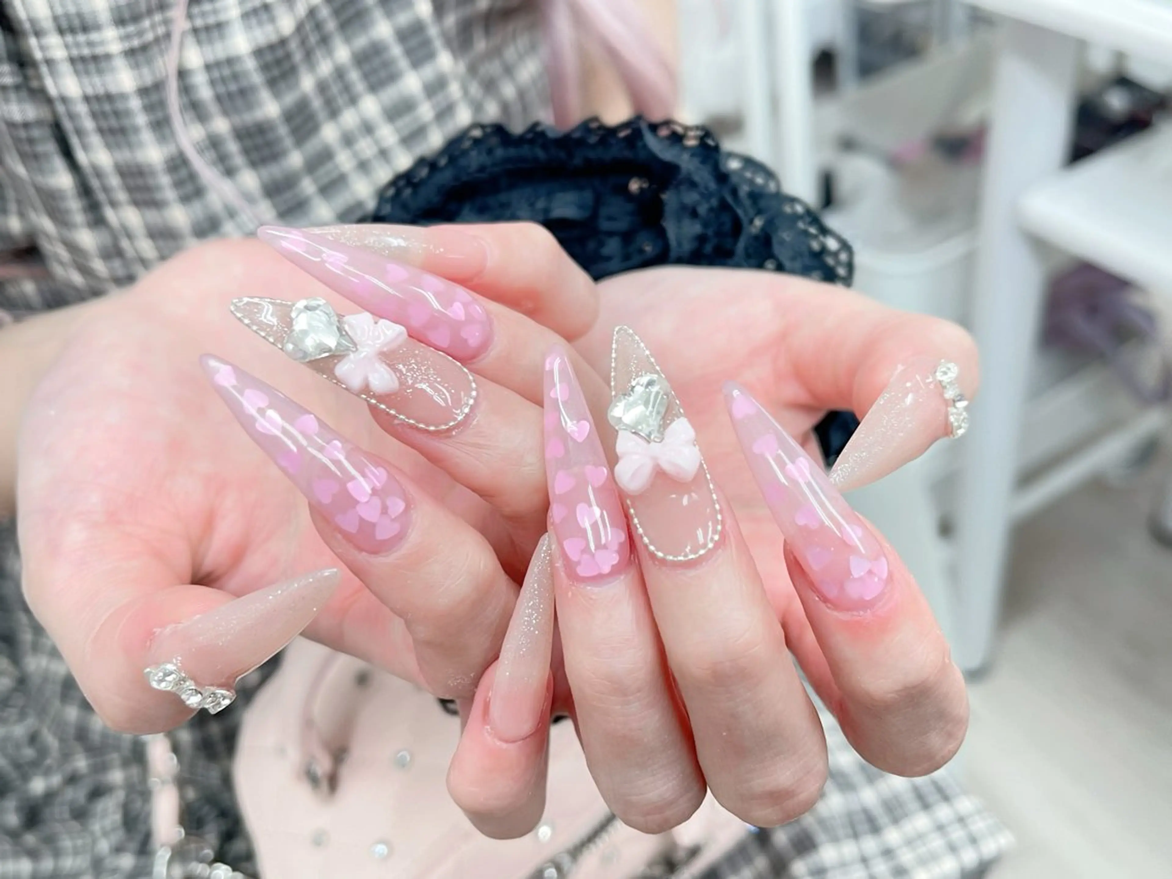 メンズ ネイル メンズ韓国風 アートネイル フレンチネイル ジェルネイル キラキラネイル ハンドネイル Bloom スカルプ専門店のネイルデザイン
