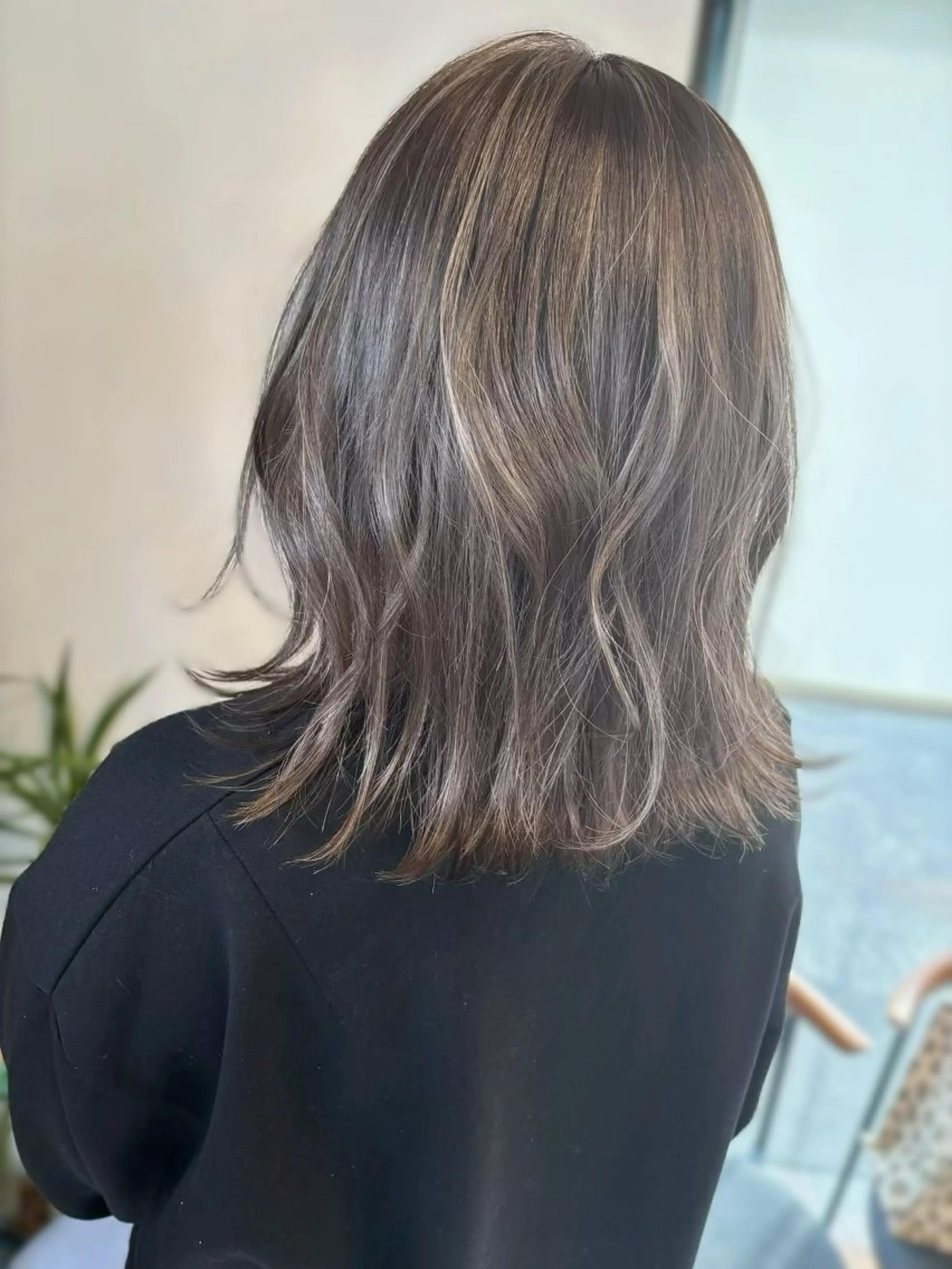 ミディアム ハイライト カット ヘアカラー TAKAHASHI REIKAのヘアスタイル