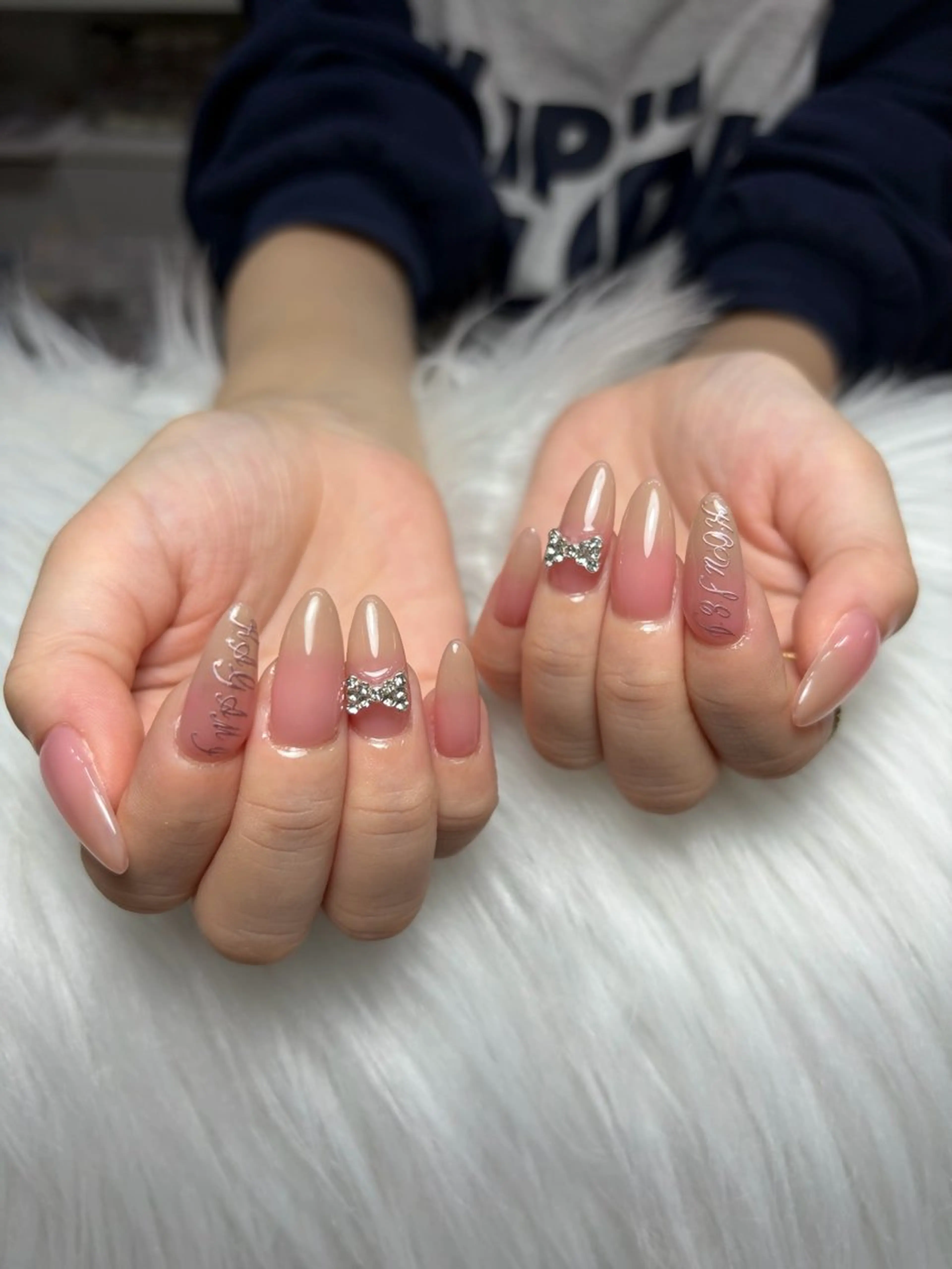 ネイル アートネイル 長さ出し ジェルネイル マグネットネイル ニュアンスネイル ハンドネイル Cloudy Chan Nailのネイルデザイン