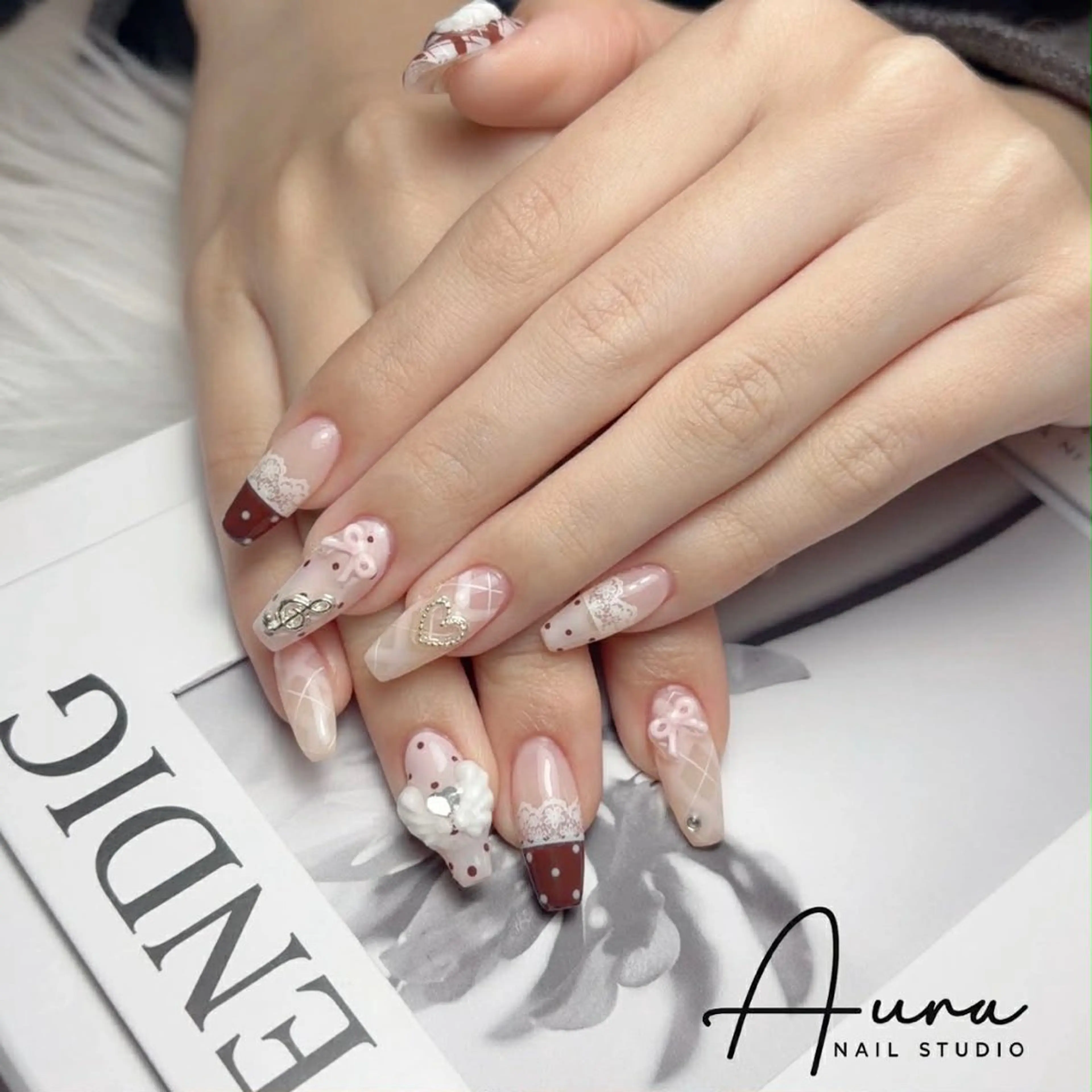 ネイル ハンドネイル Aura Nail Studioのネイルデザイン