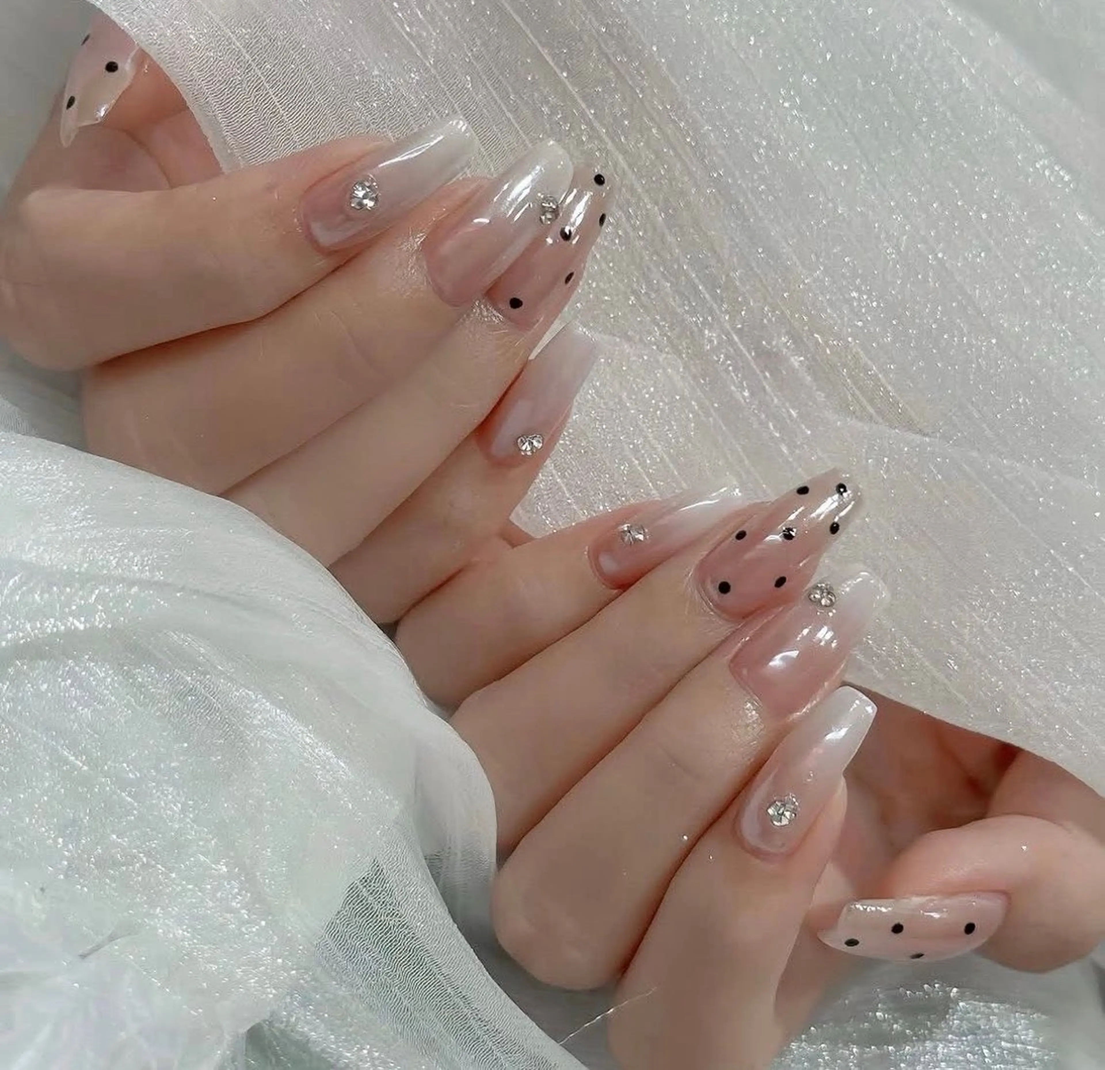 ネイル ハンドネイル T.Lee Nail Lilyのネイルデザイン