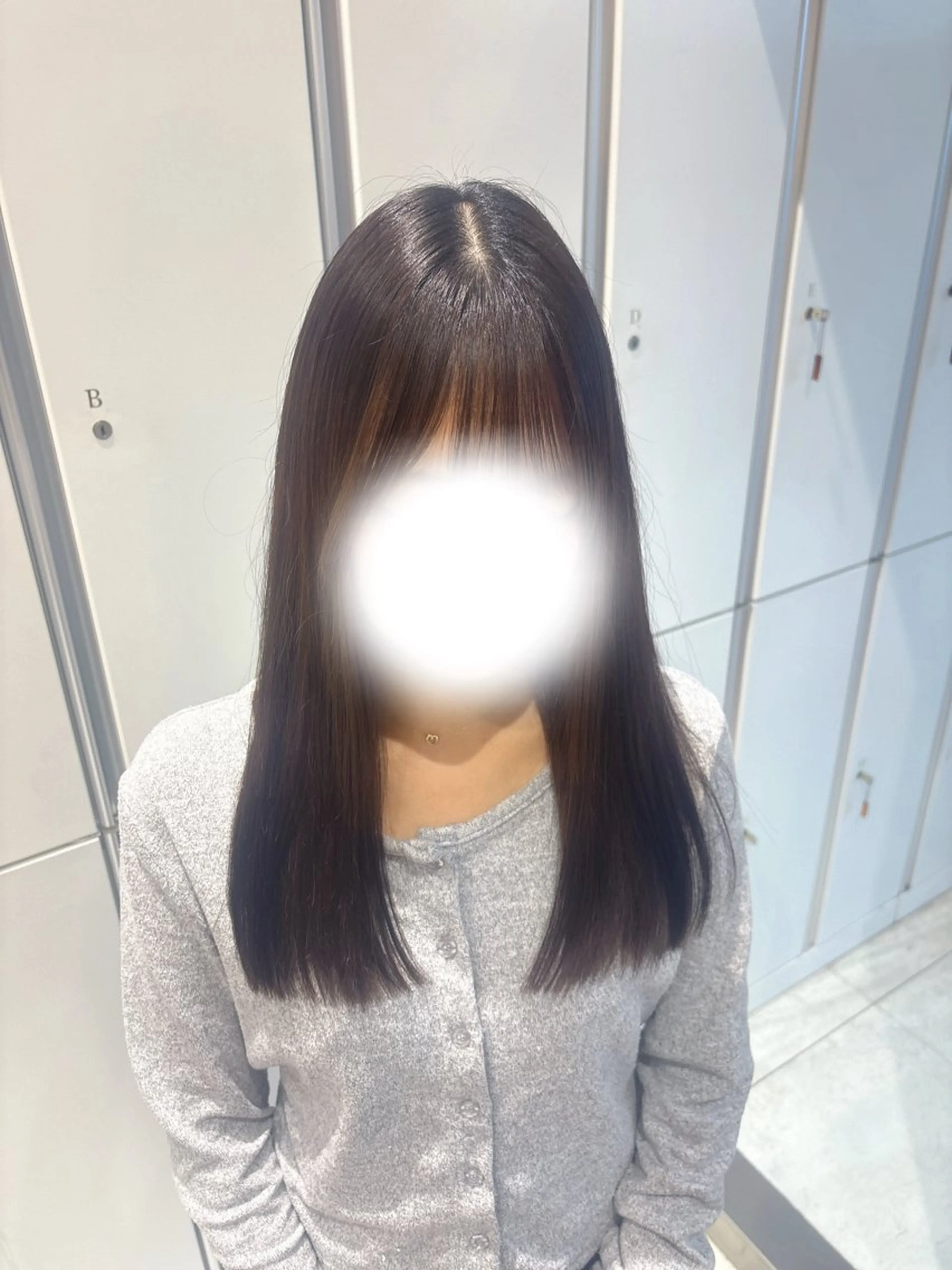 セミロング 小畑 結衣のヘアスタイル