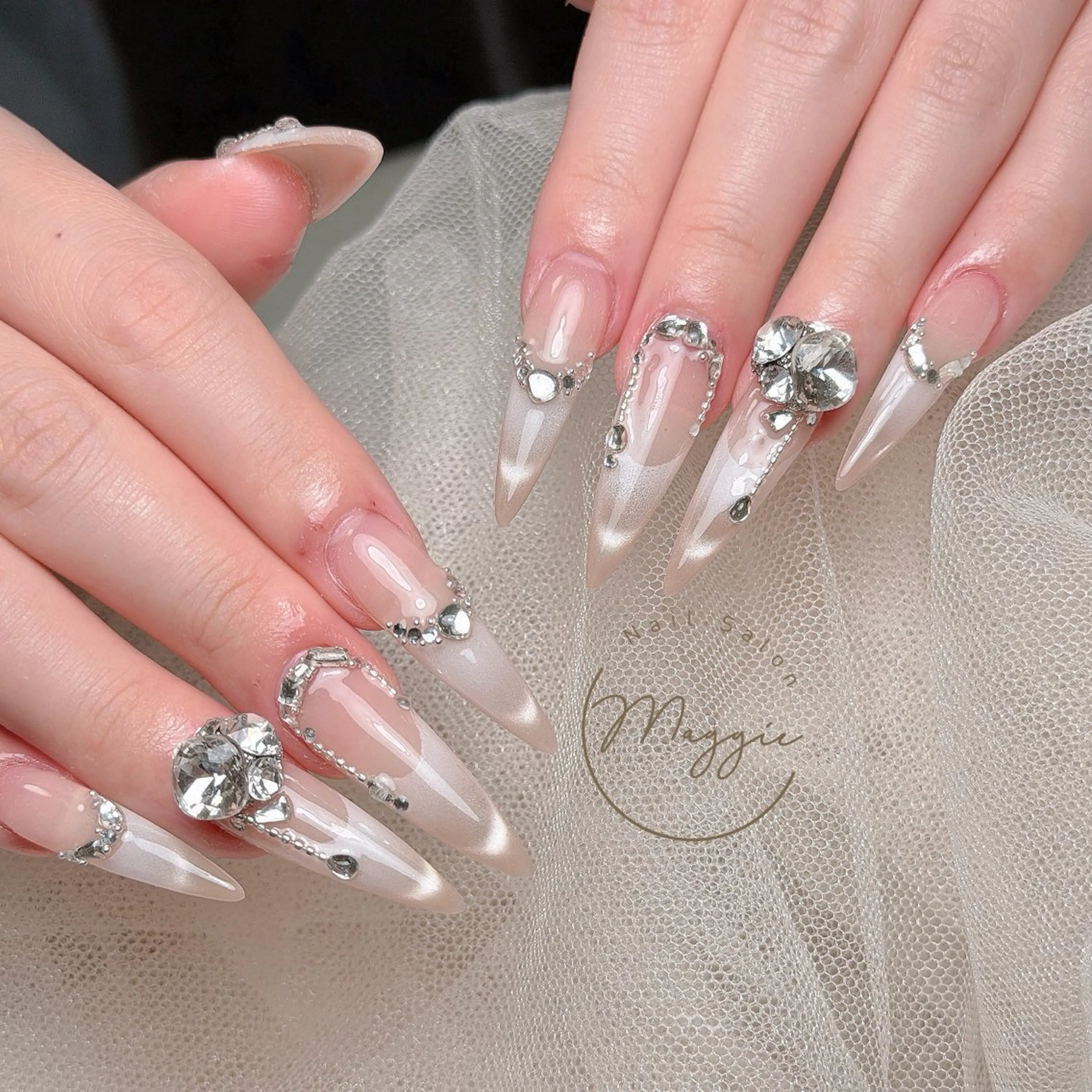 ネイル Maggie Nail🦩のネイルデザイン