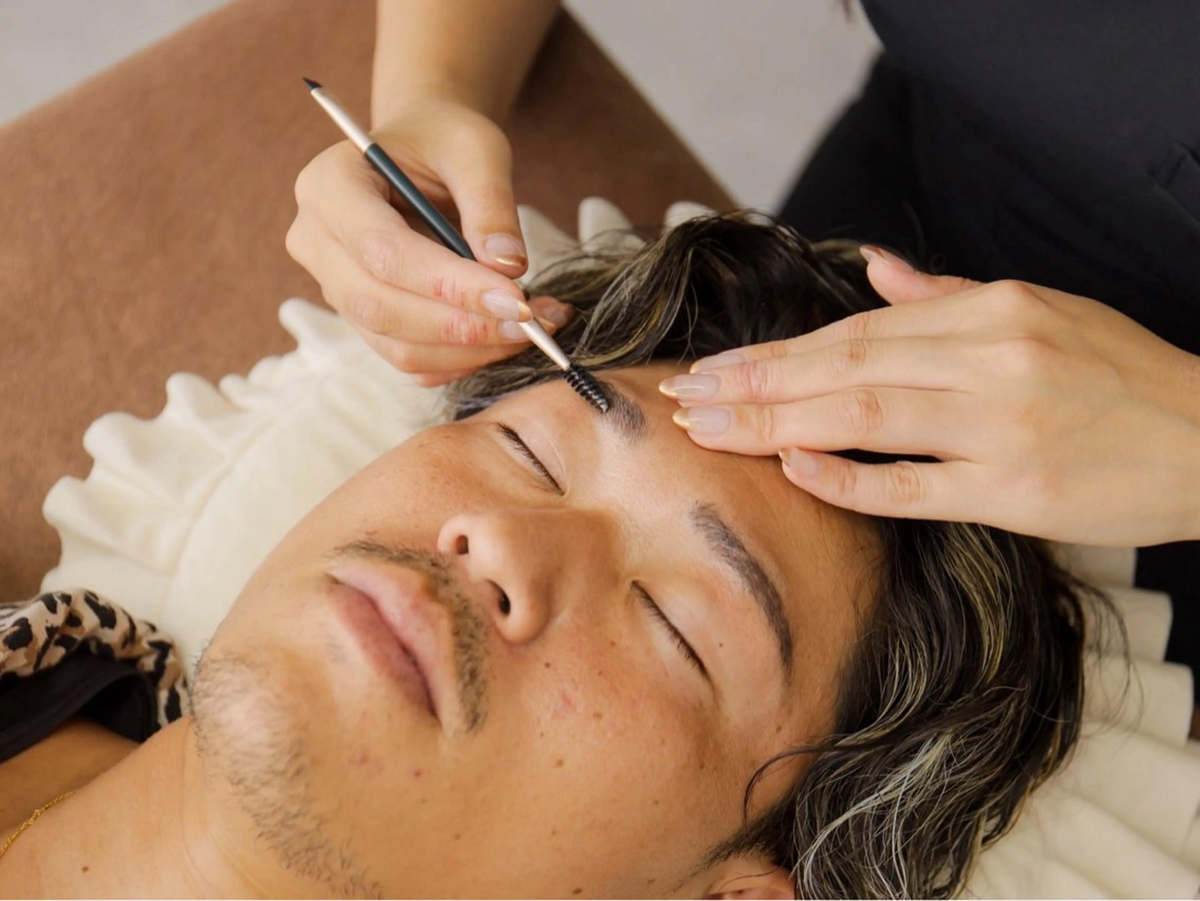 メンズ アイブロウ Mr.&Ms.脱毛/ 眉毛/花純羽のエステ・リラクイメージ