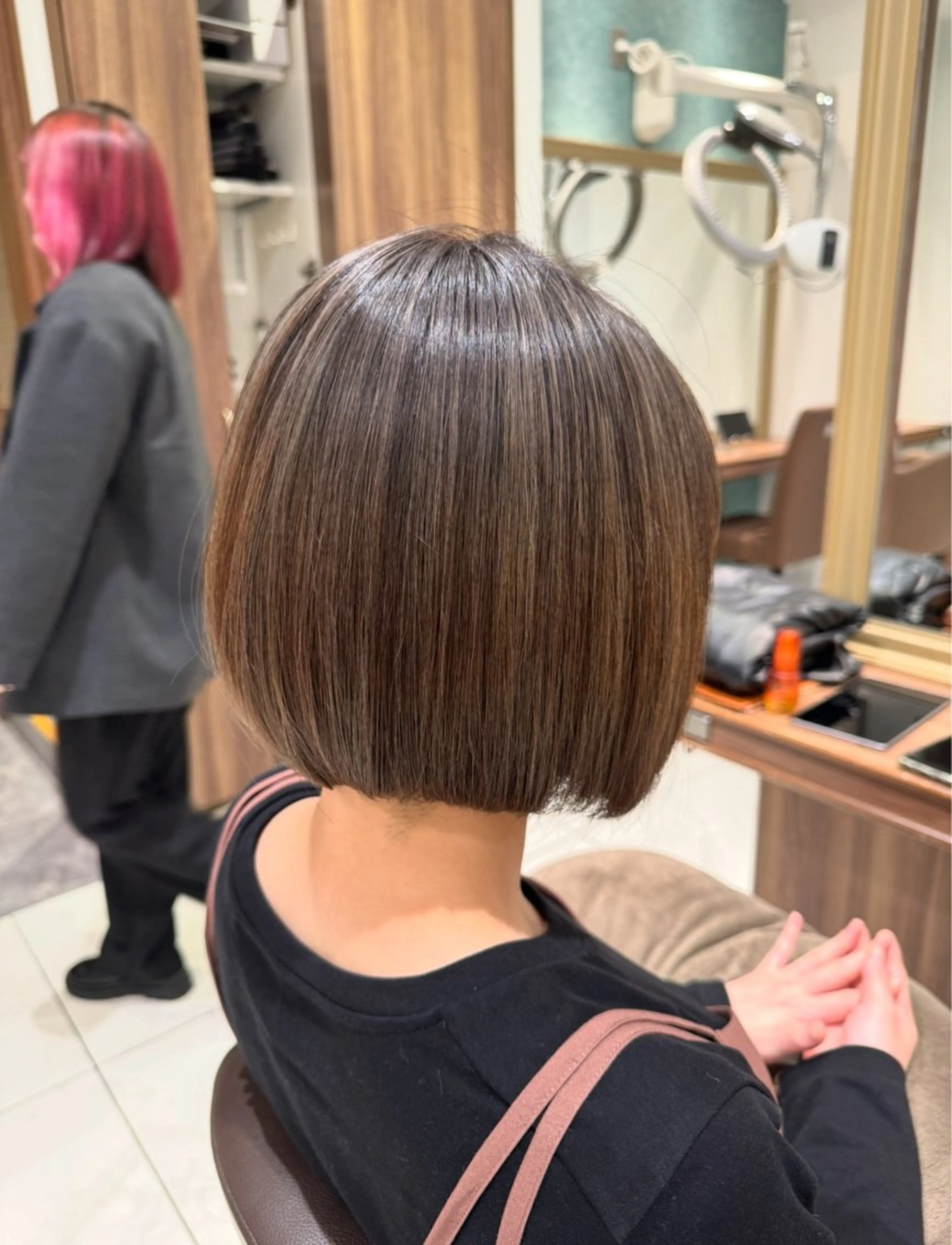 ショート カラー メンズパーマ/髪質改 善/ダメージケアのヘアスタイル