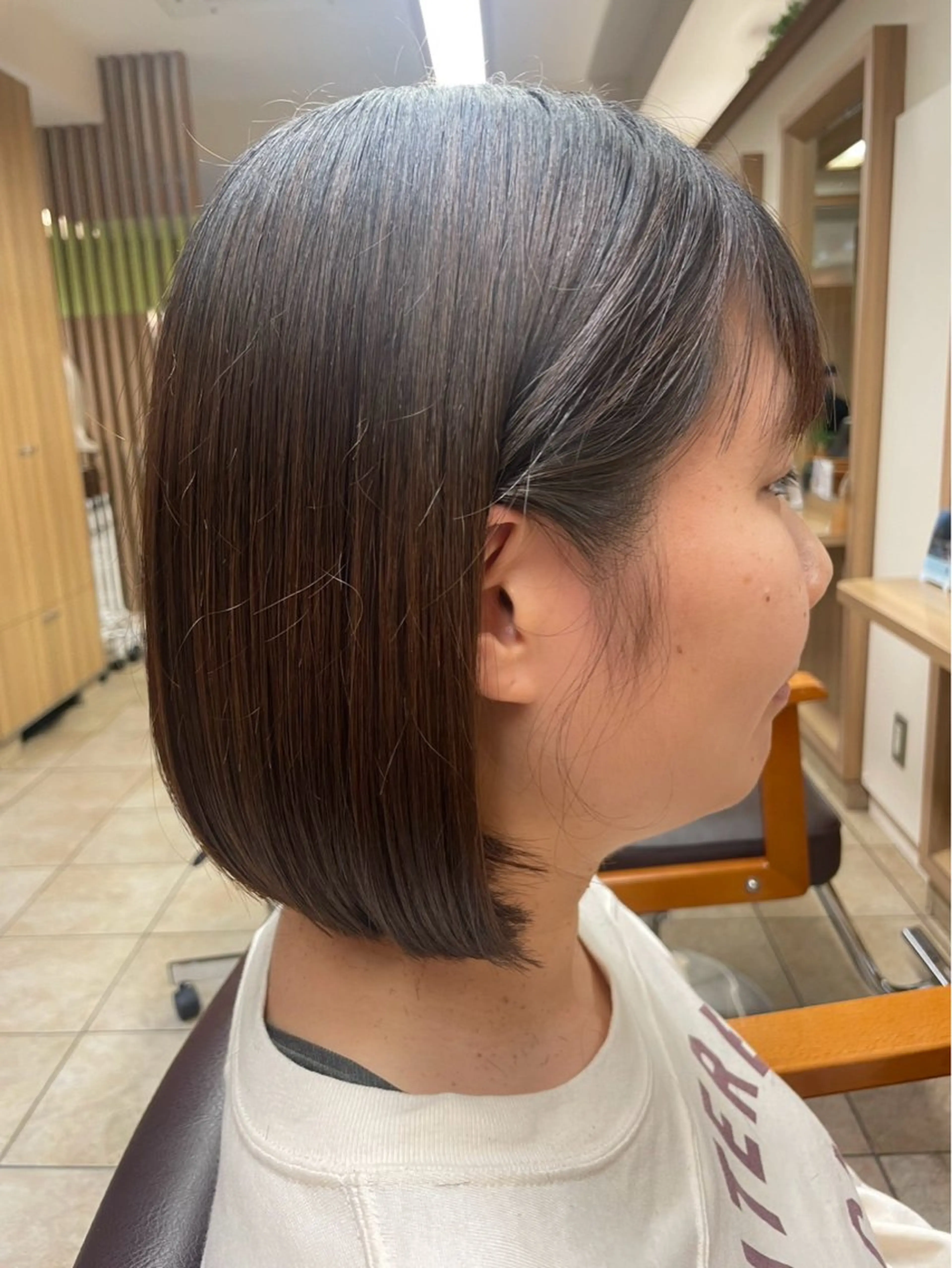 ミディアム ワンレンボブ ボブ 鈴木 莉恋のヘアスタイル