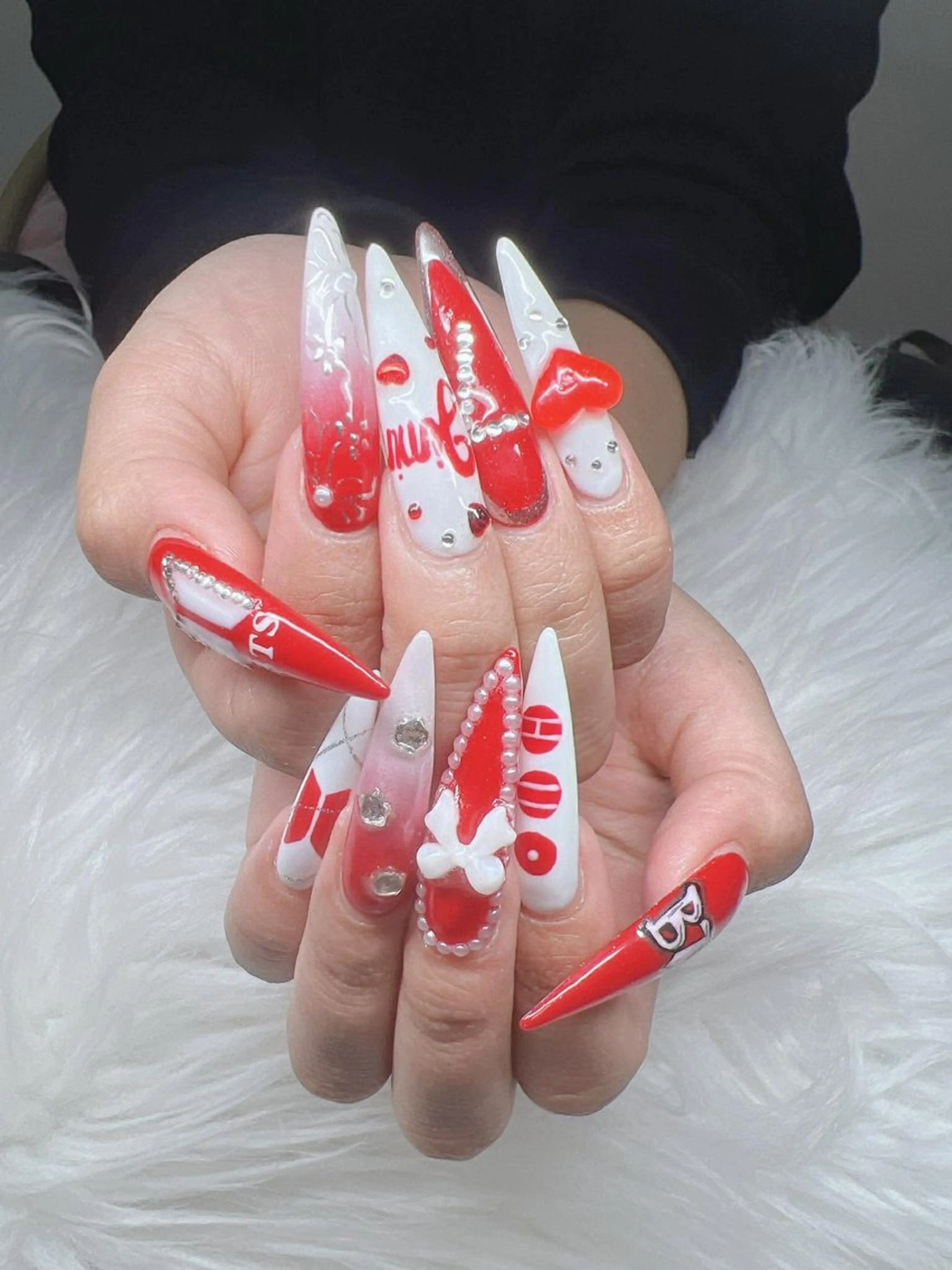 ネイル 長さ出し グラデーション 卒業式 キラキラネイル マグネットネイル Lee Nailsのネイルデザイン