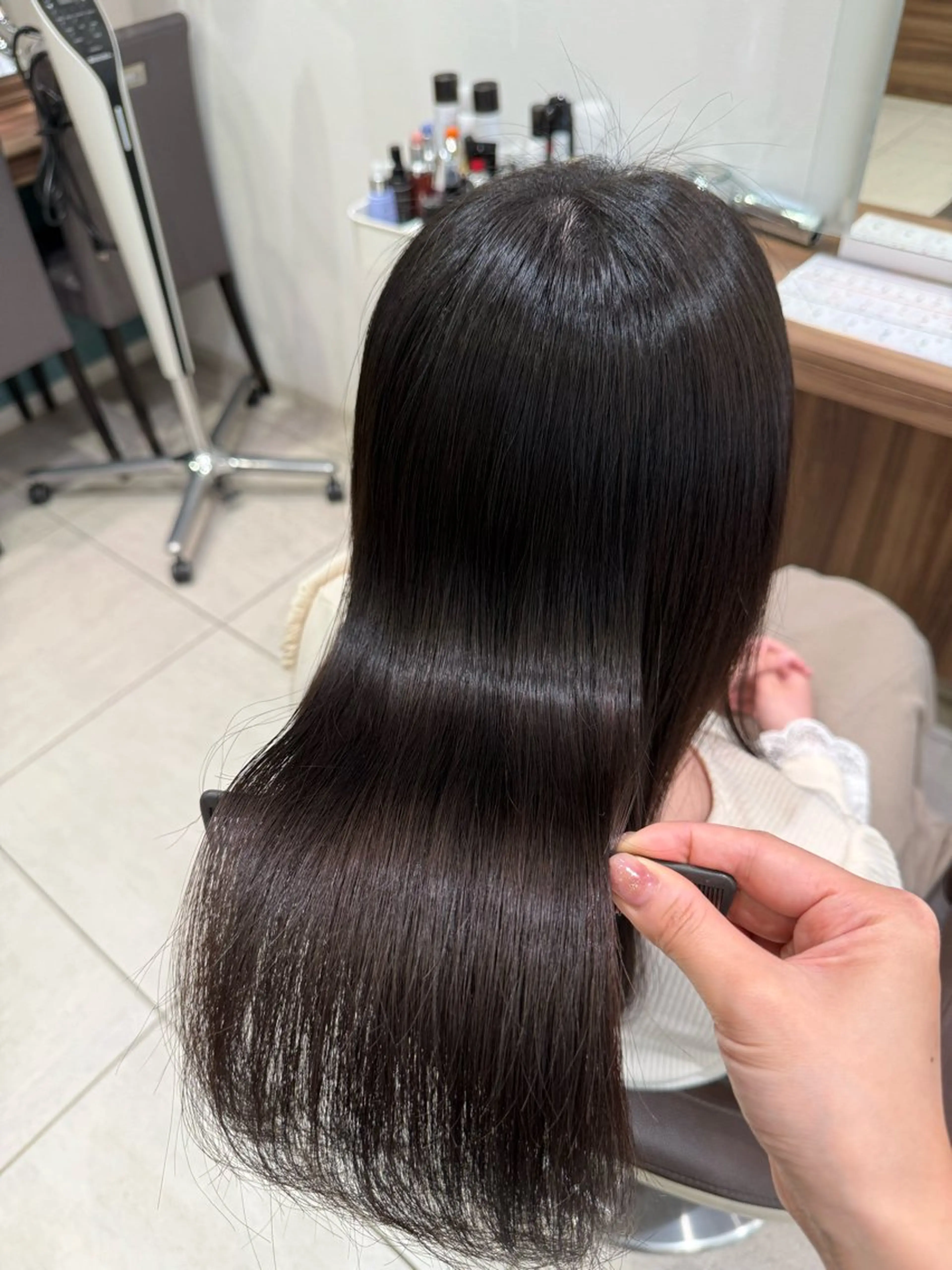 ロング パーマ カット 縮毛矯正 藤井 真奈美のヘアスタイル