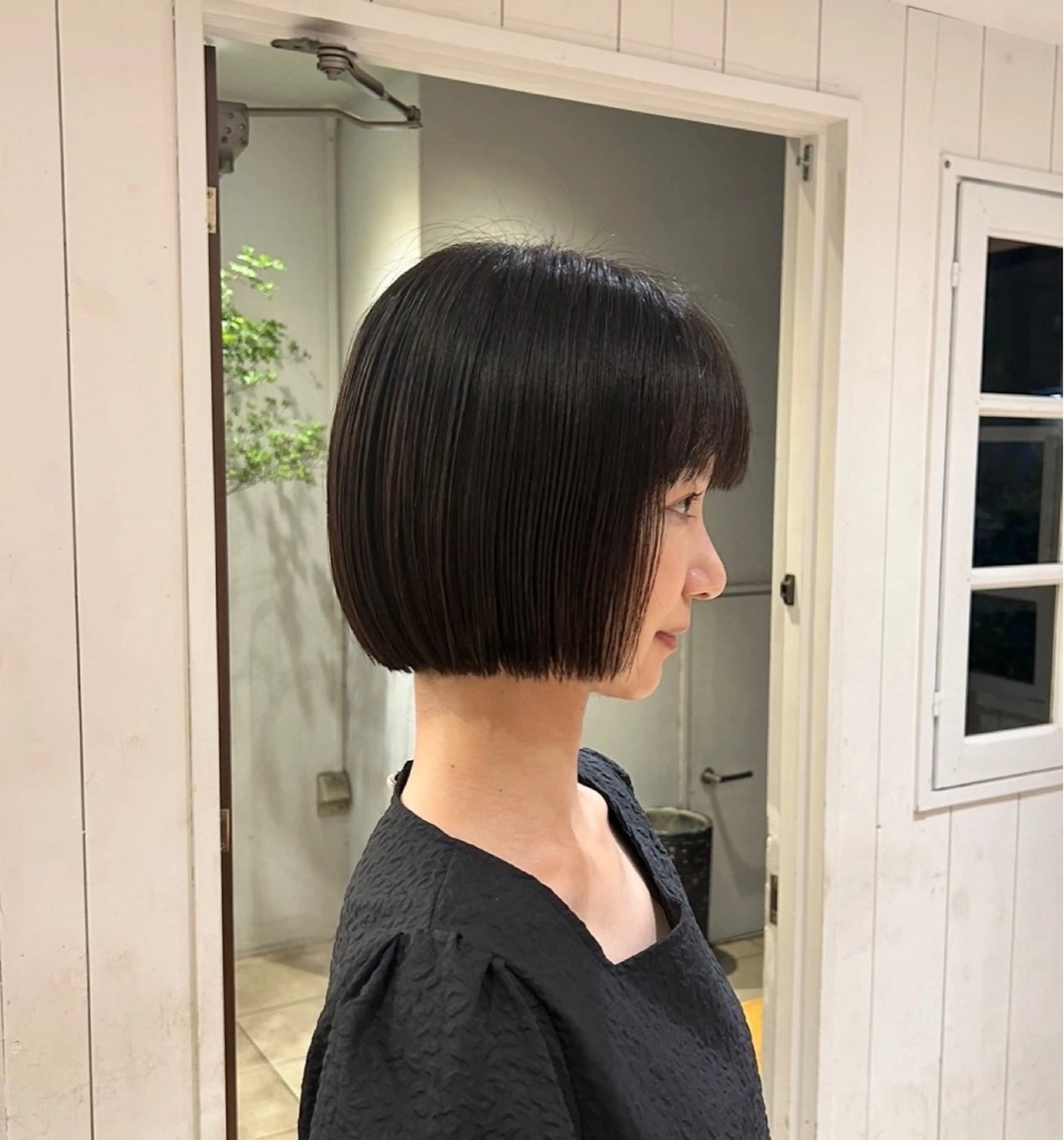 ショート ボブ ショートヘア yusa🌿‬レイヤ ー/赤みなしカラーのヘアスタイル