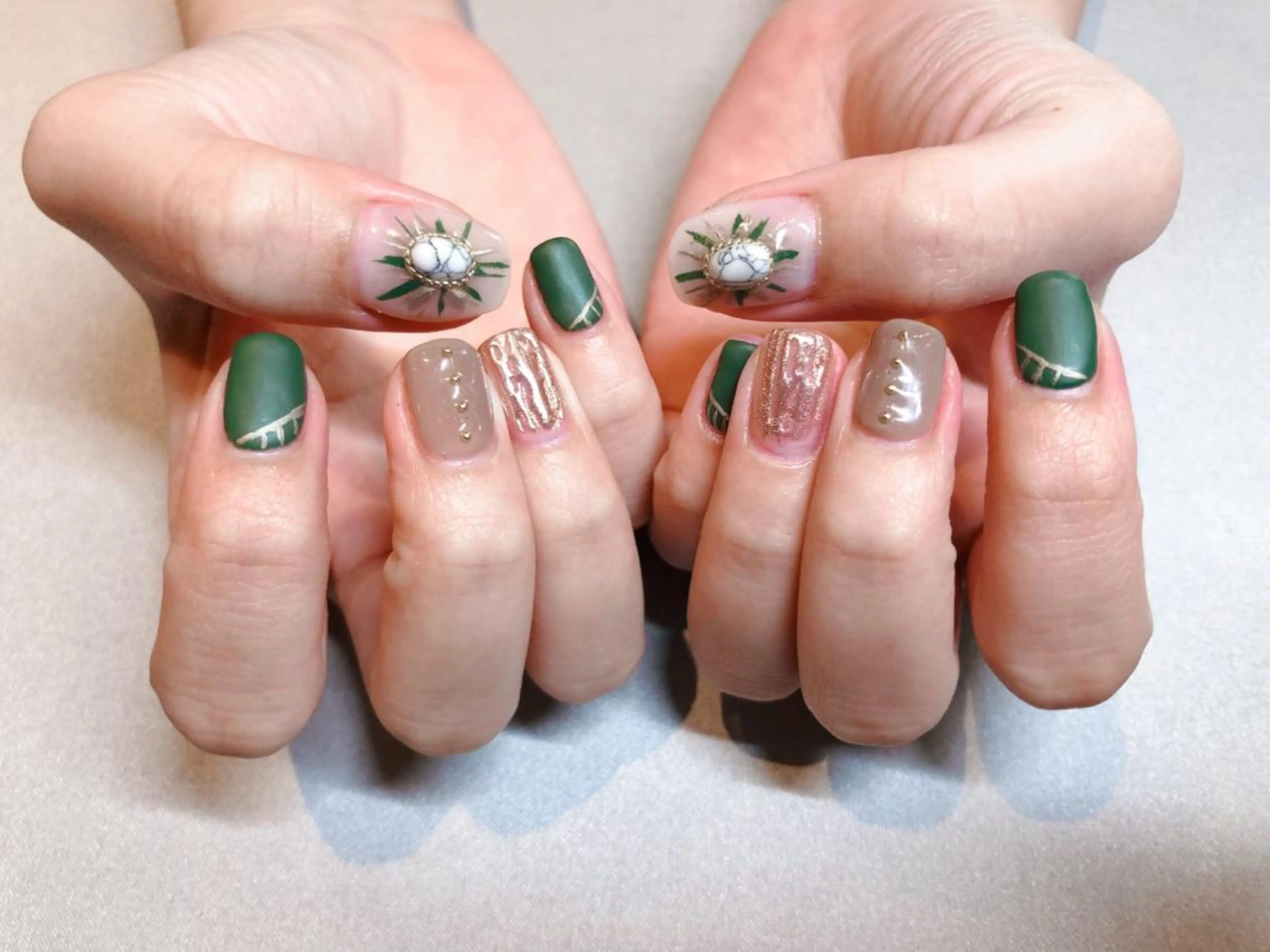 ネイル iiloo aromaworksのネイルデザイン