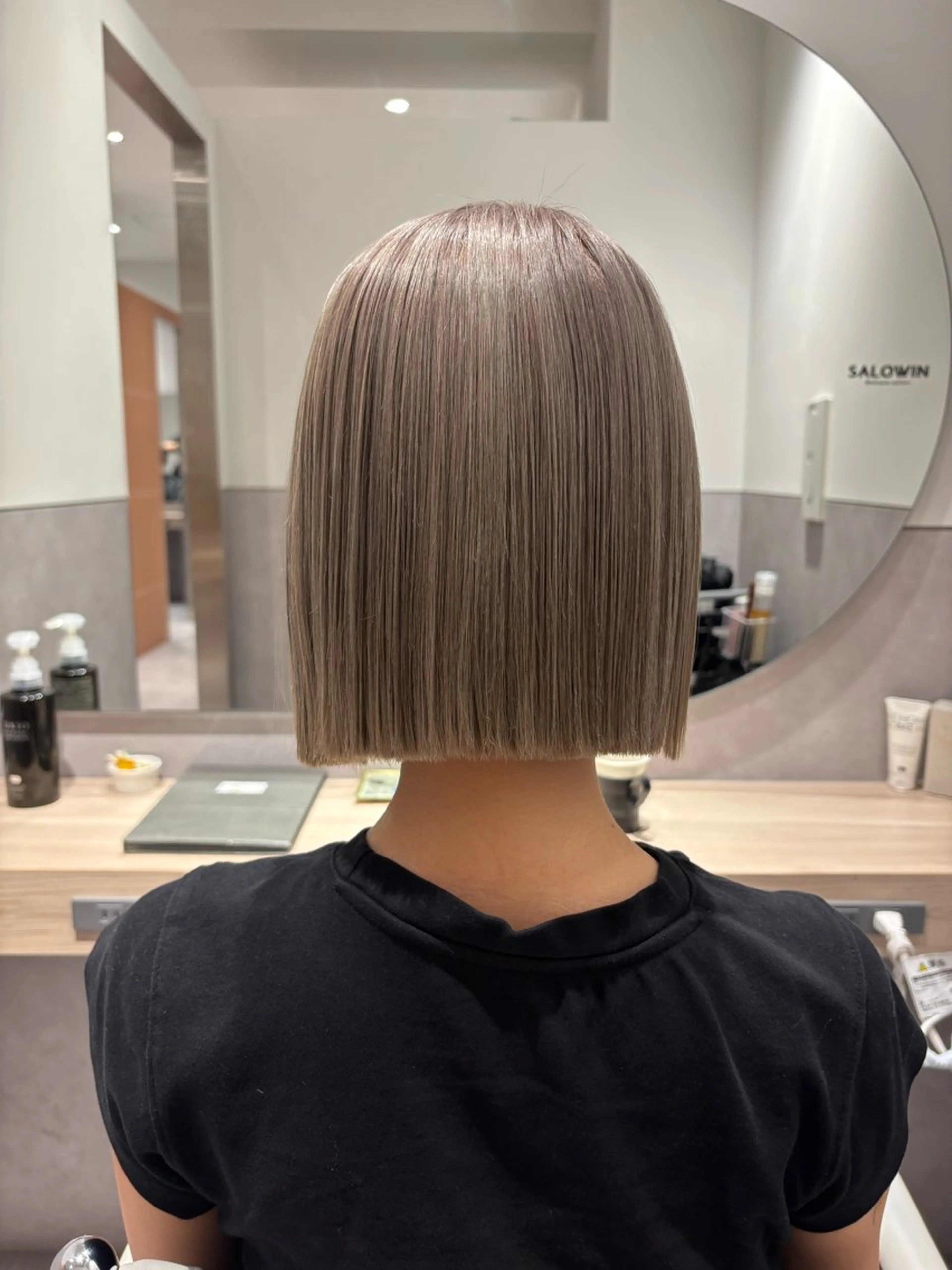 【カット＋ブリーチ2回＋カラー】の写真