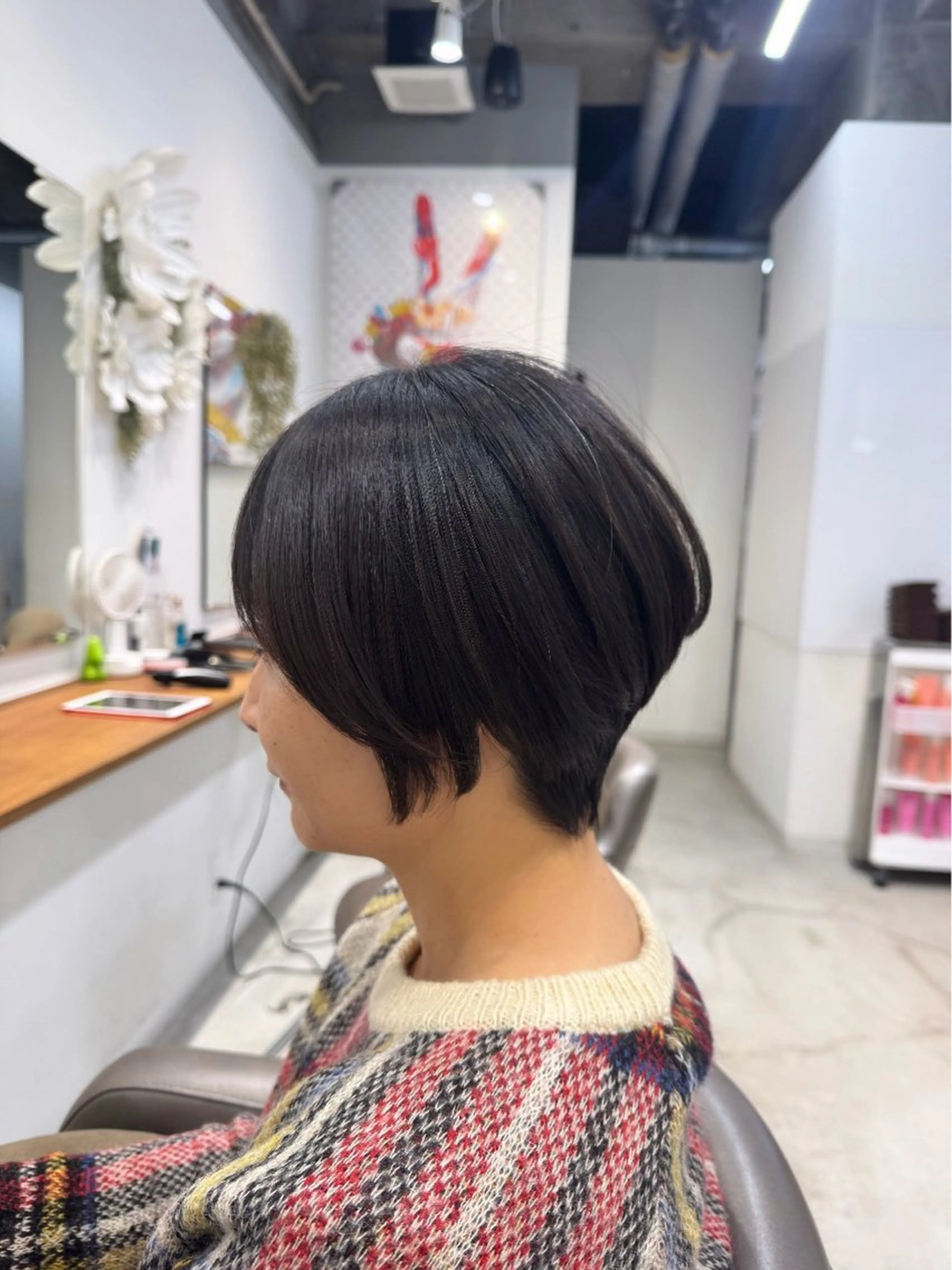 ショート ボブ ショートヘア Shiho 🦋 ／透明感カラーのヘアスタイル