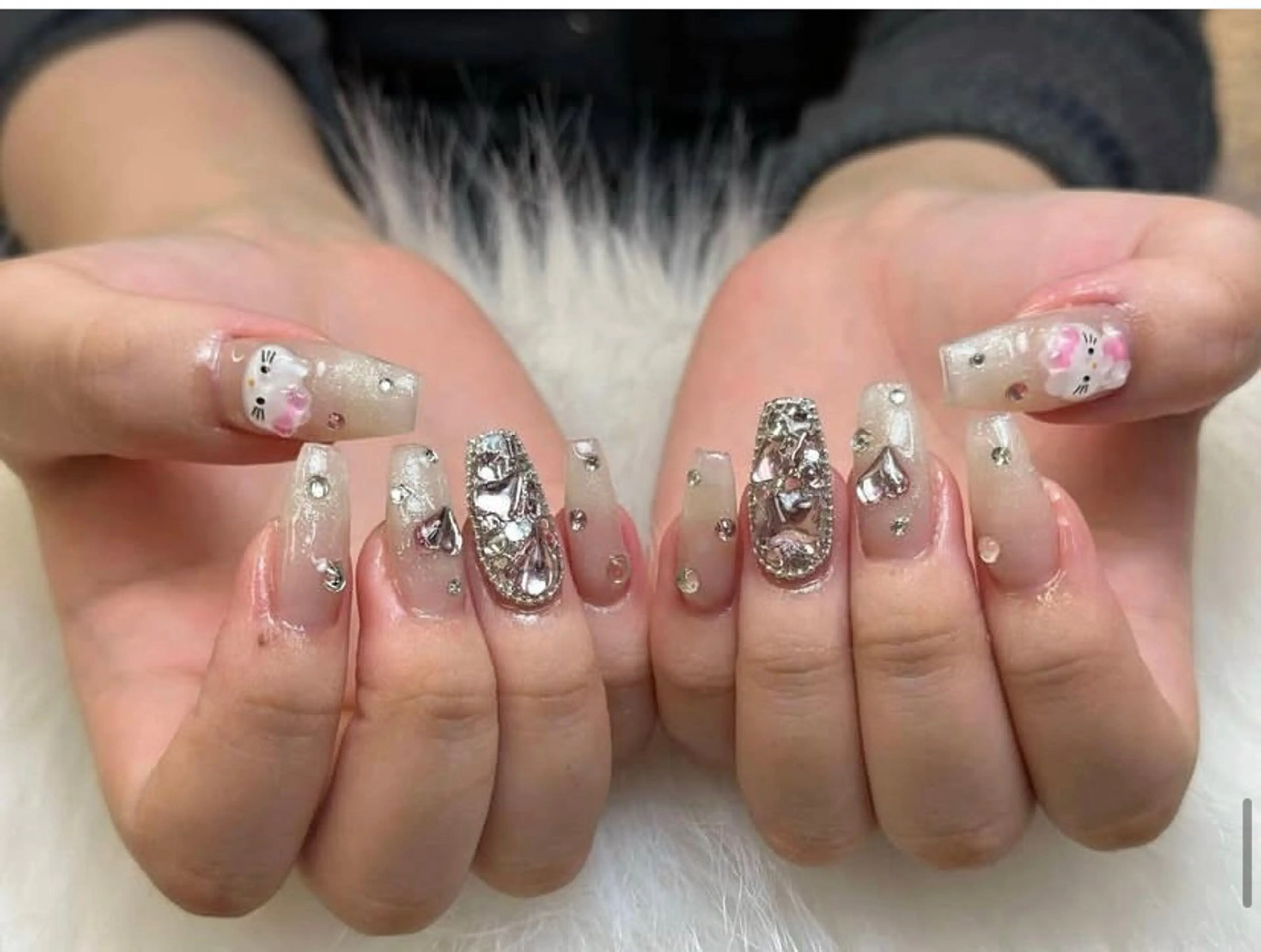 ネイル Hin Nail Osaka所属・Hin Nailsのネイルデザイン