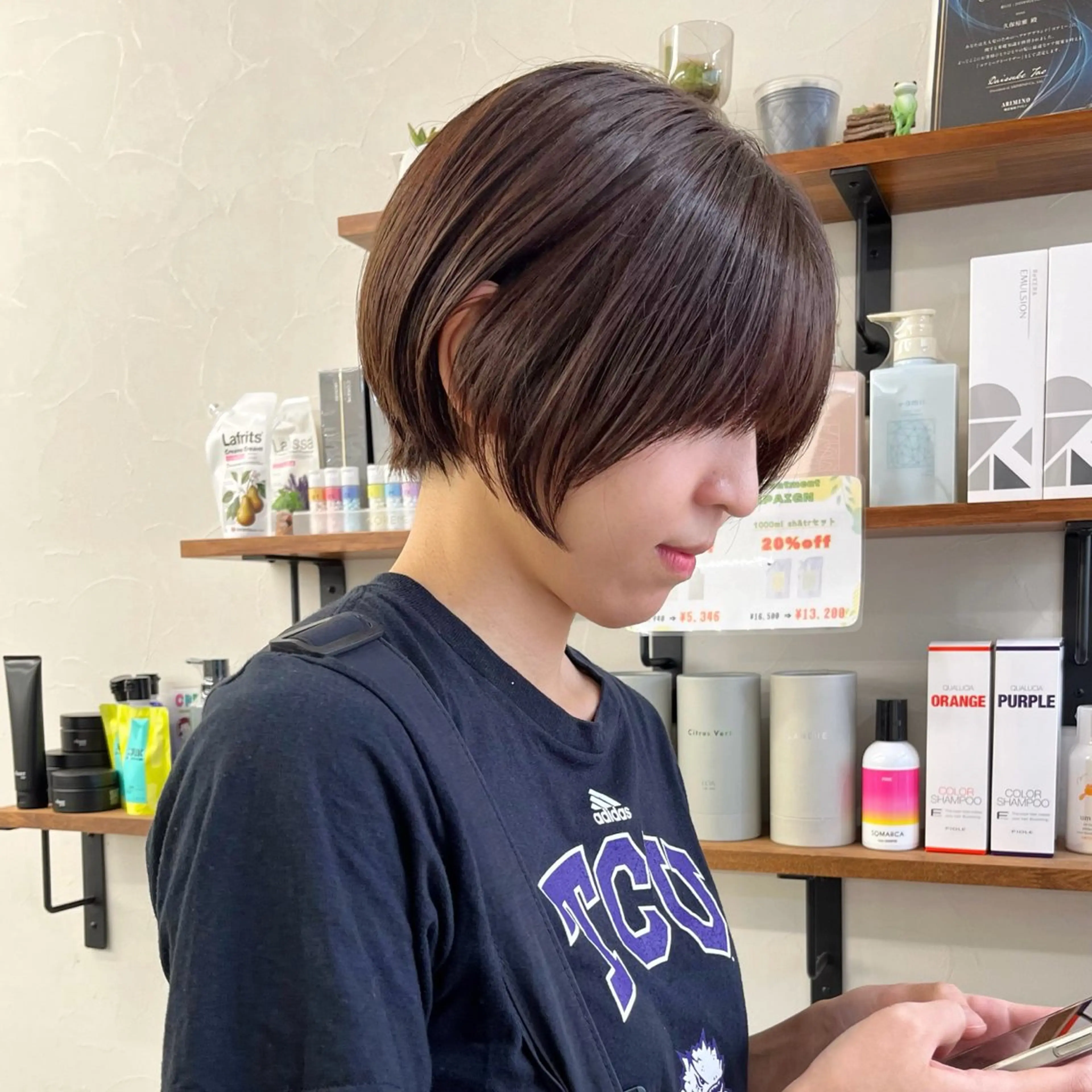 ショート カラー ショートボブ ブリーチ ブラウンカラー ブリーチなしカラー ボブ カット ヘアカラー トリートメント 初めてのショート お任せください✂️のヘアスタイル