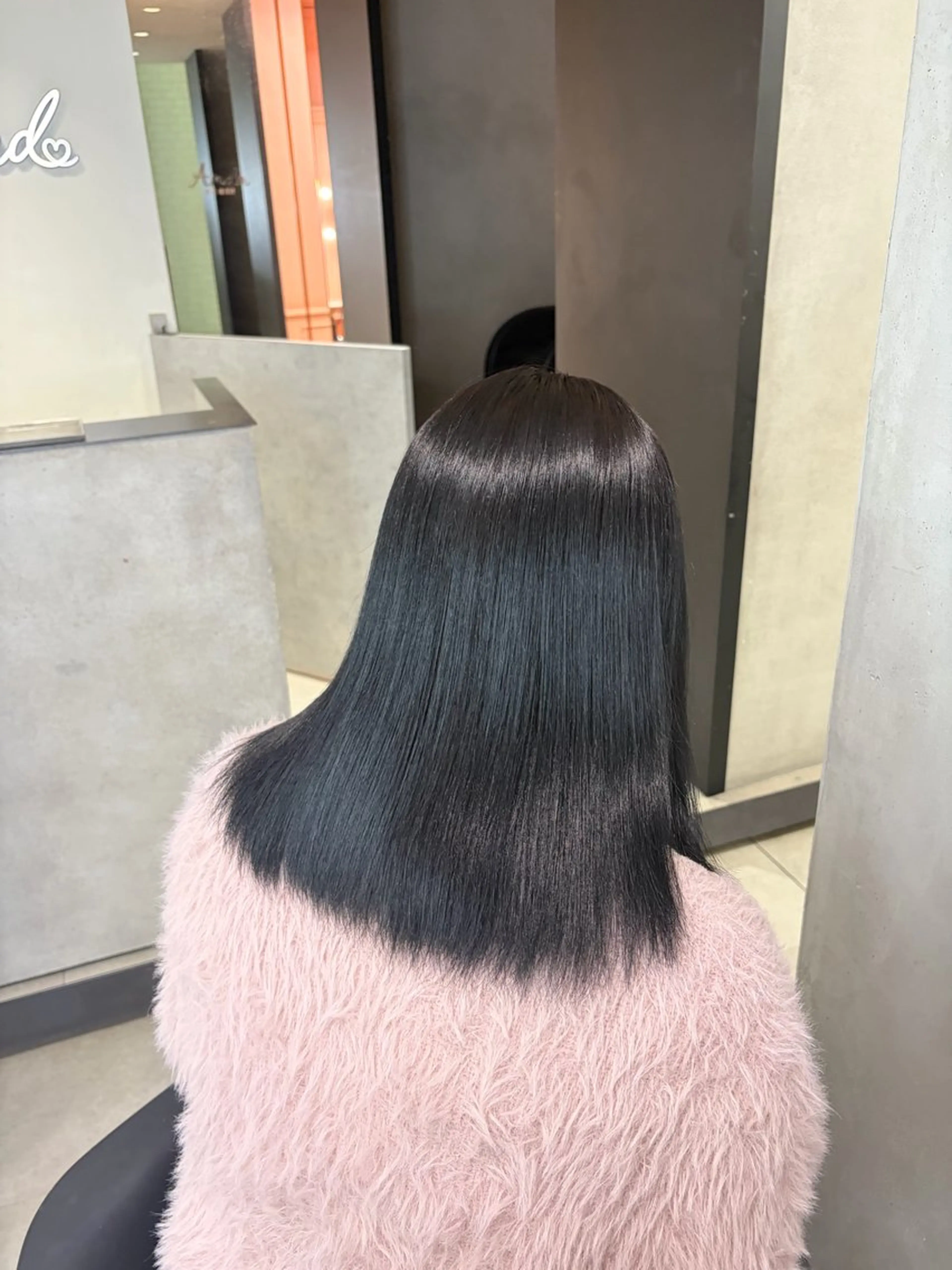 カラー offwhite Nano🪩🧡のヘアスタイル