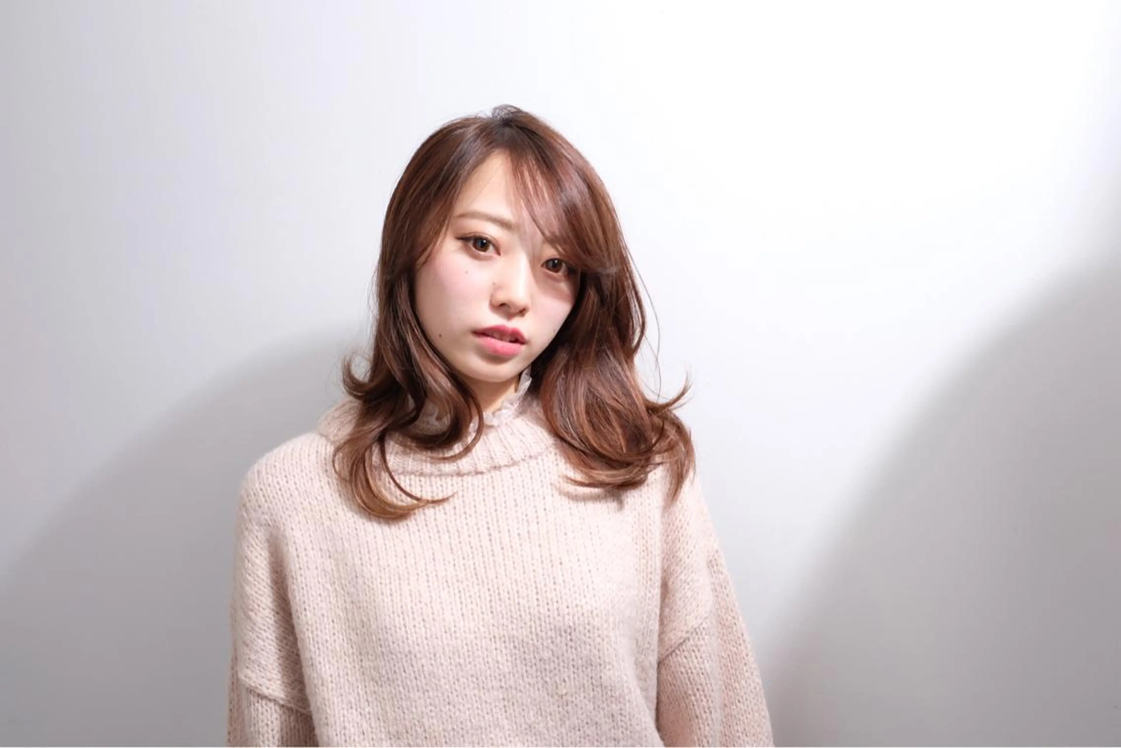 セミロング 杉野 里菜のヘアスタイル