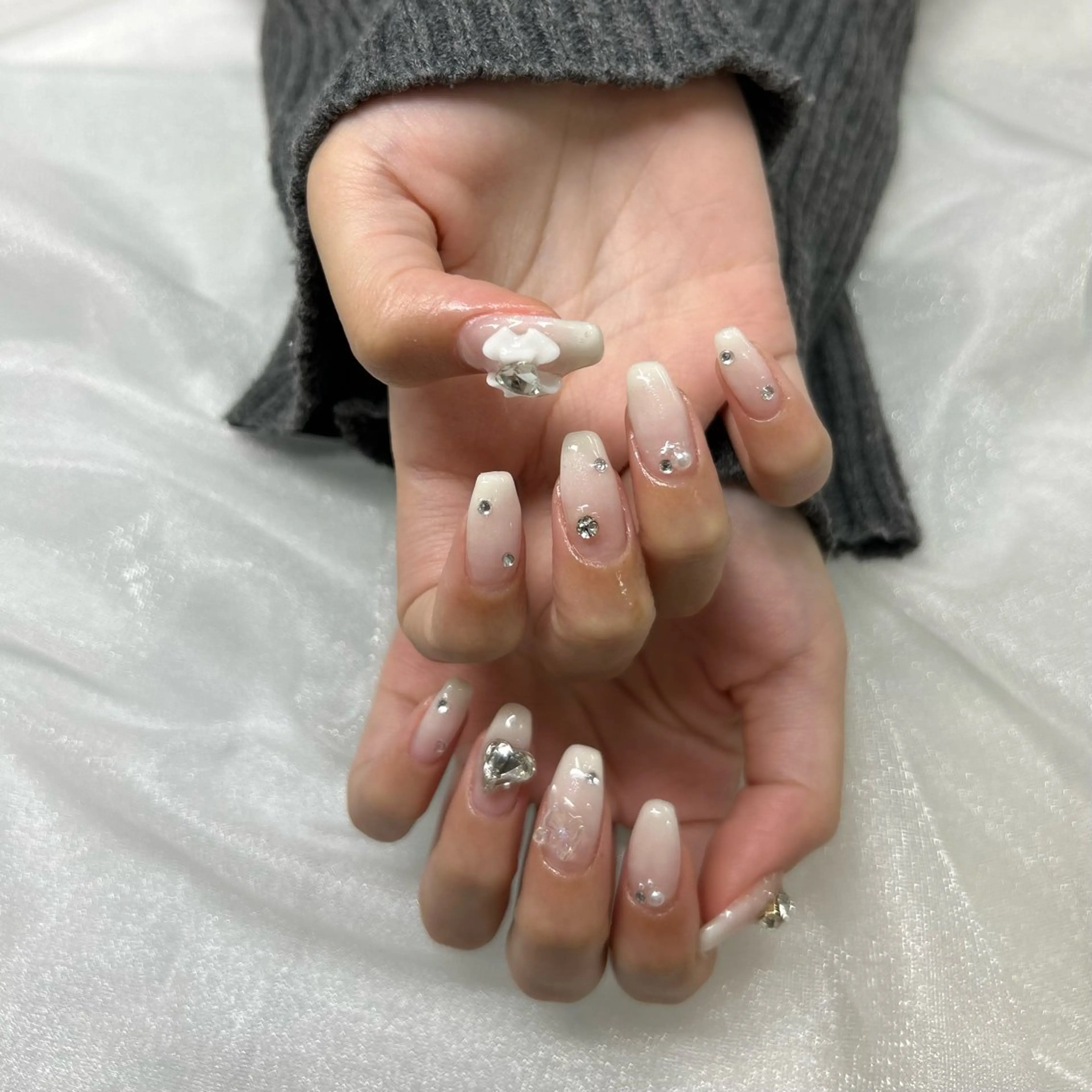 ネイル ホワイト 加藤 楓子のネイルデザイン