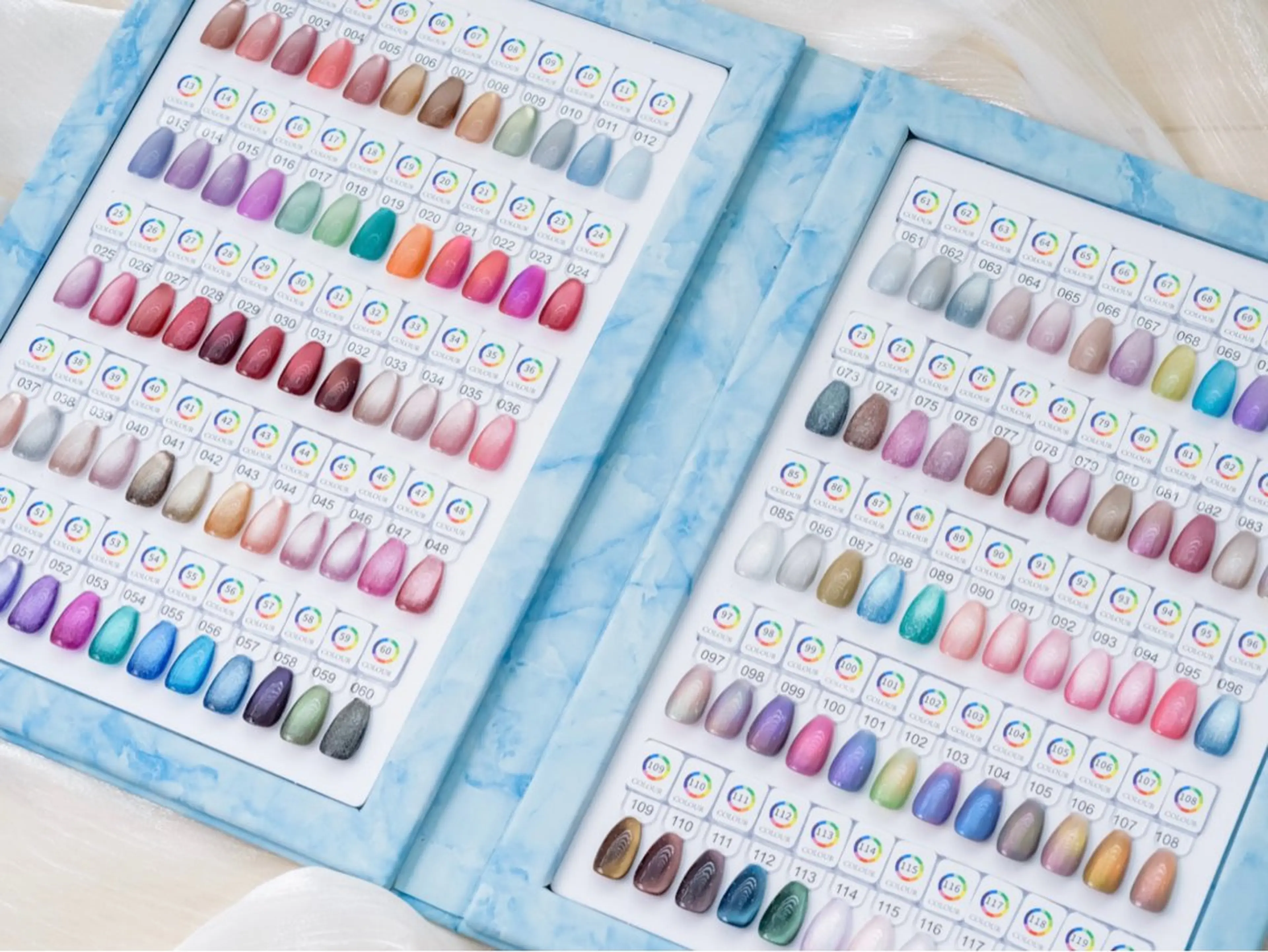 【オフ無し限定】120色から選べる🩵マグネットネイル❤️（2色選べる♪）⭐️【ハートマグは１本300円】の写真