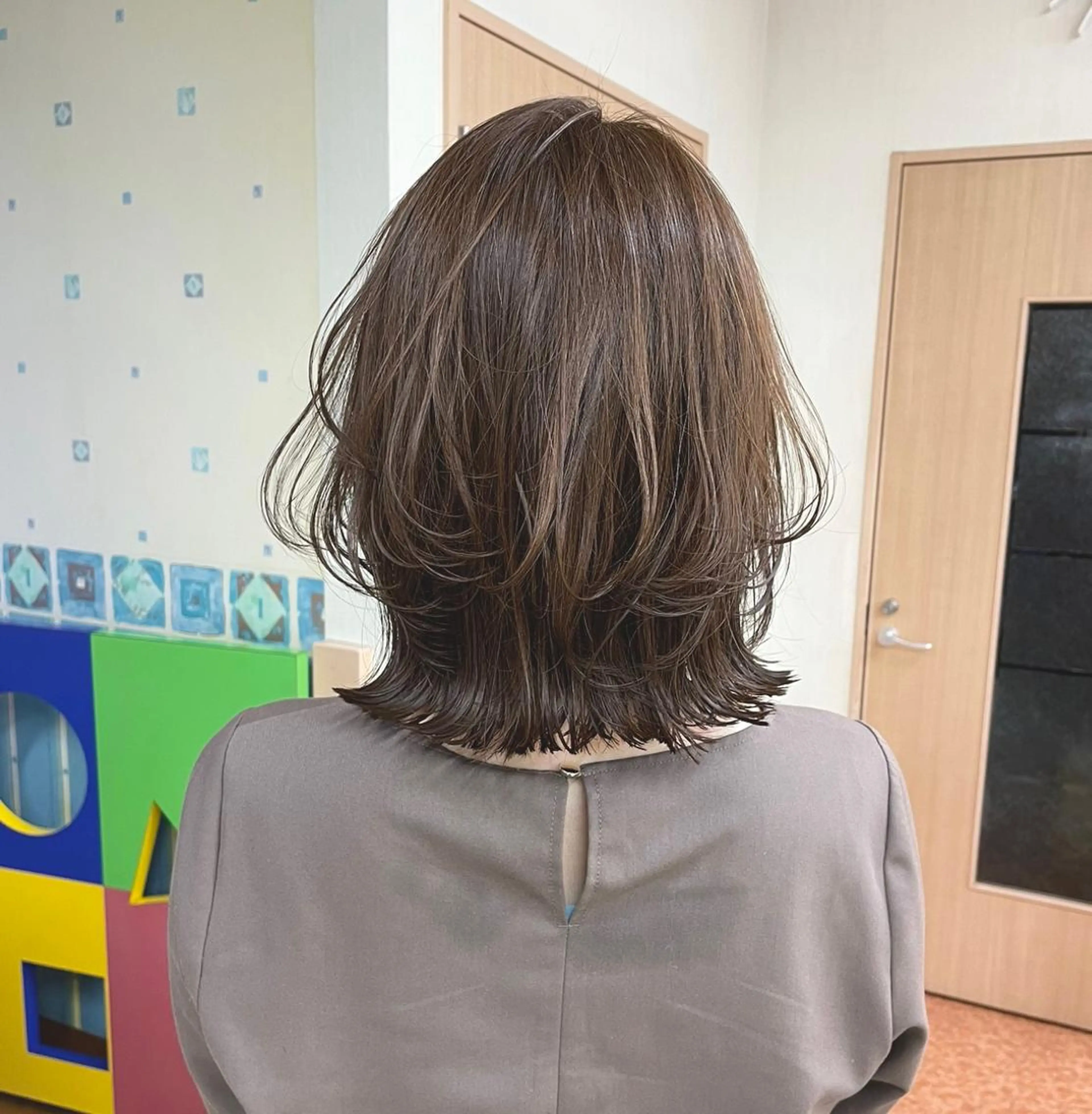 ミディアム カラー ボブレイヤー ボブ レイヤーカット yui .のヘアスタイル