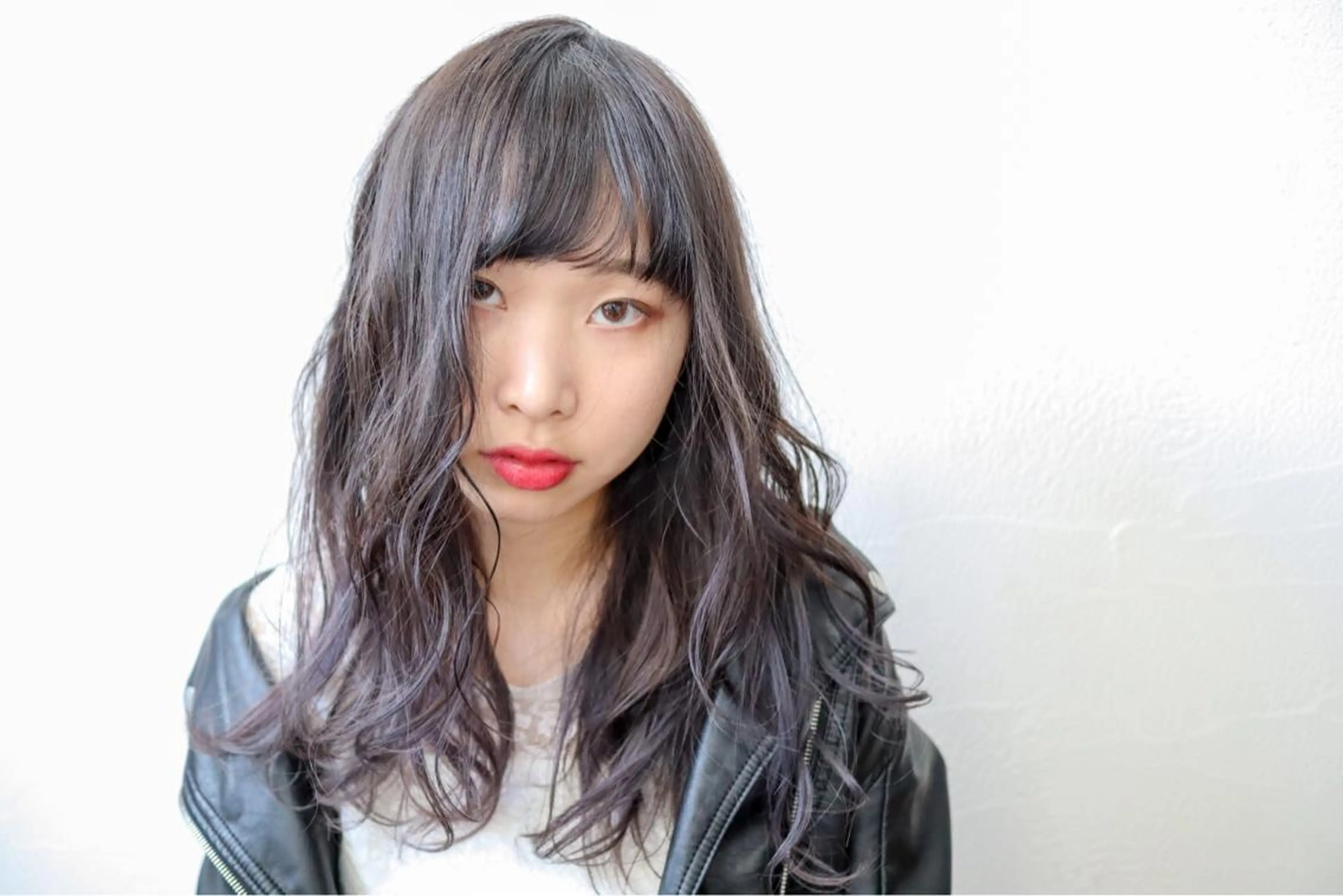 ロング カラー パーマ グラデーションカラー グレージュ ラベンダーカラー ラベンダーグレージュ ラベンダーグレー 山内 悠のヘアスタイル