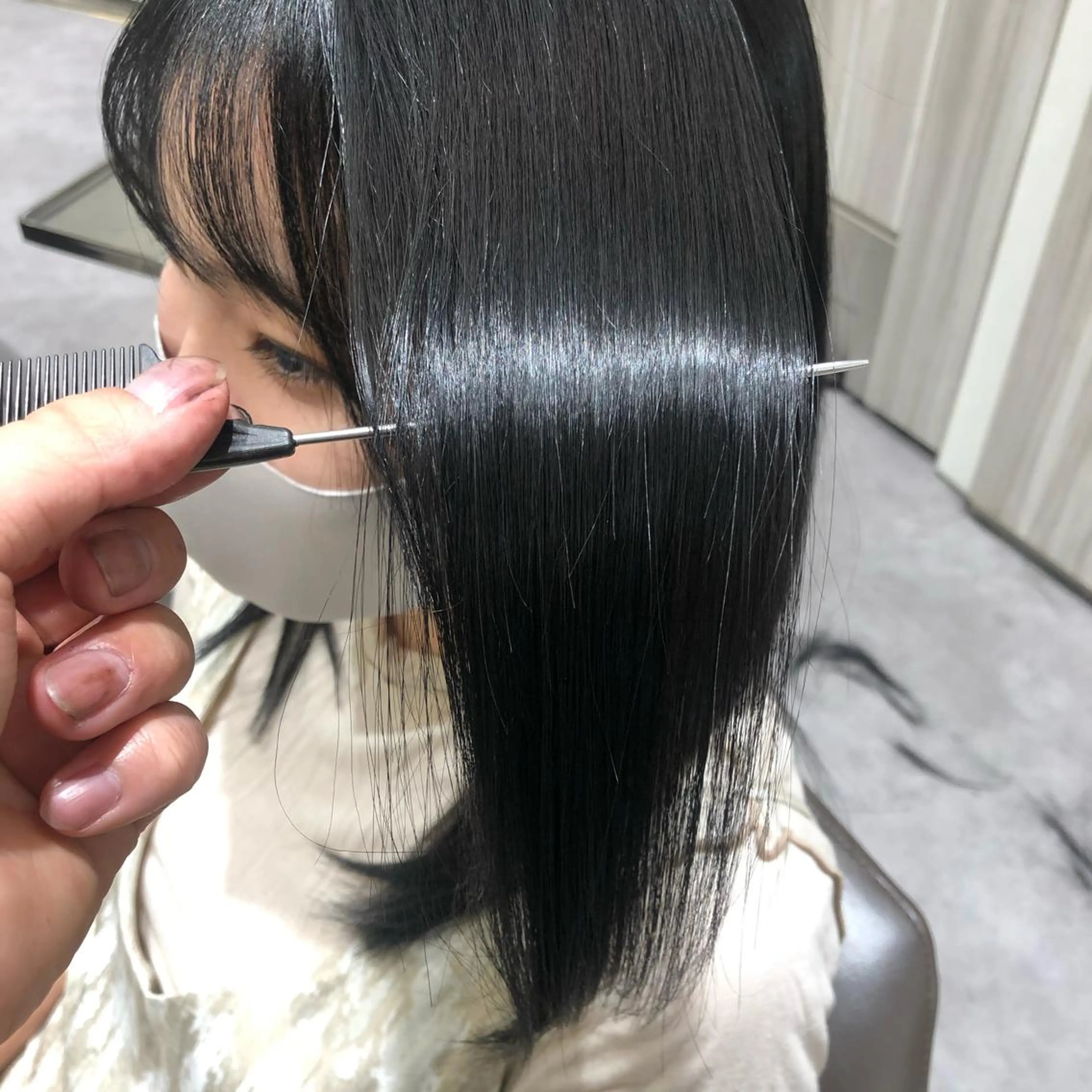 ロング ムトウセイマ/ 縮毛矯正/ブリーチのヘアスタイル