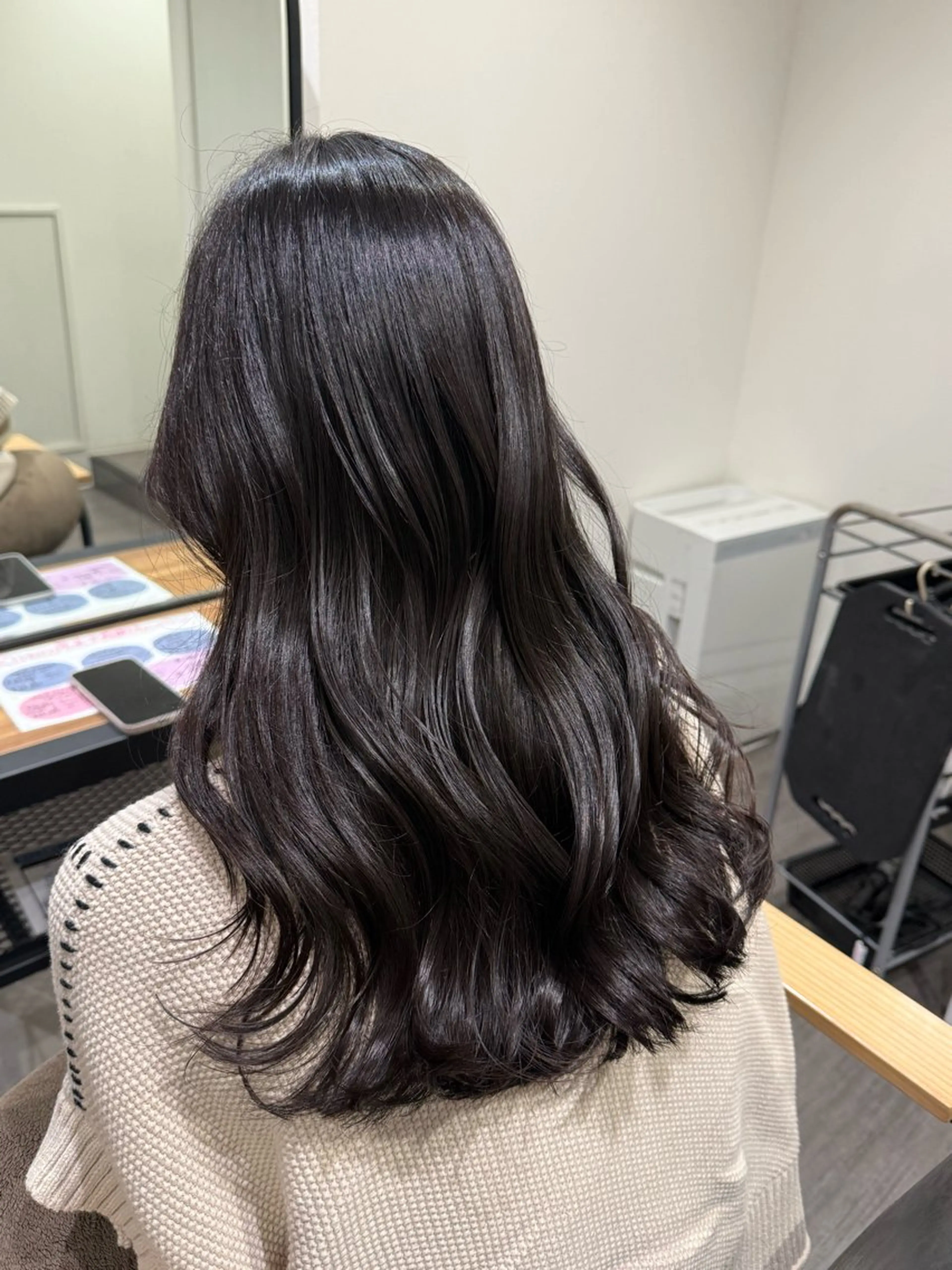 ロング カラー 黒髪 ブルーカラー ブルーブラック ヘアカラー cocotte🫧 絹村 琴美のヘアスタイル