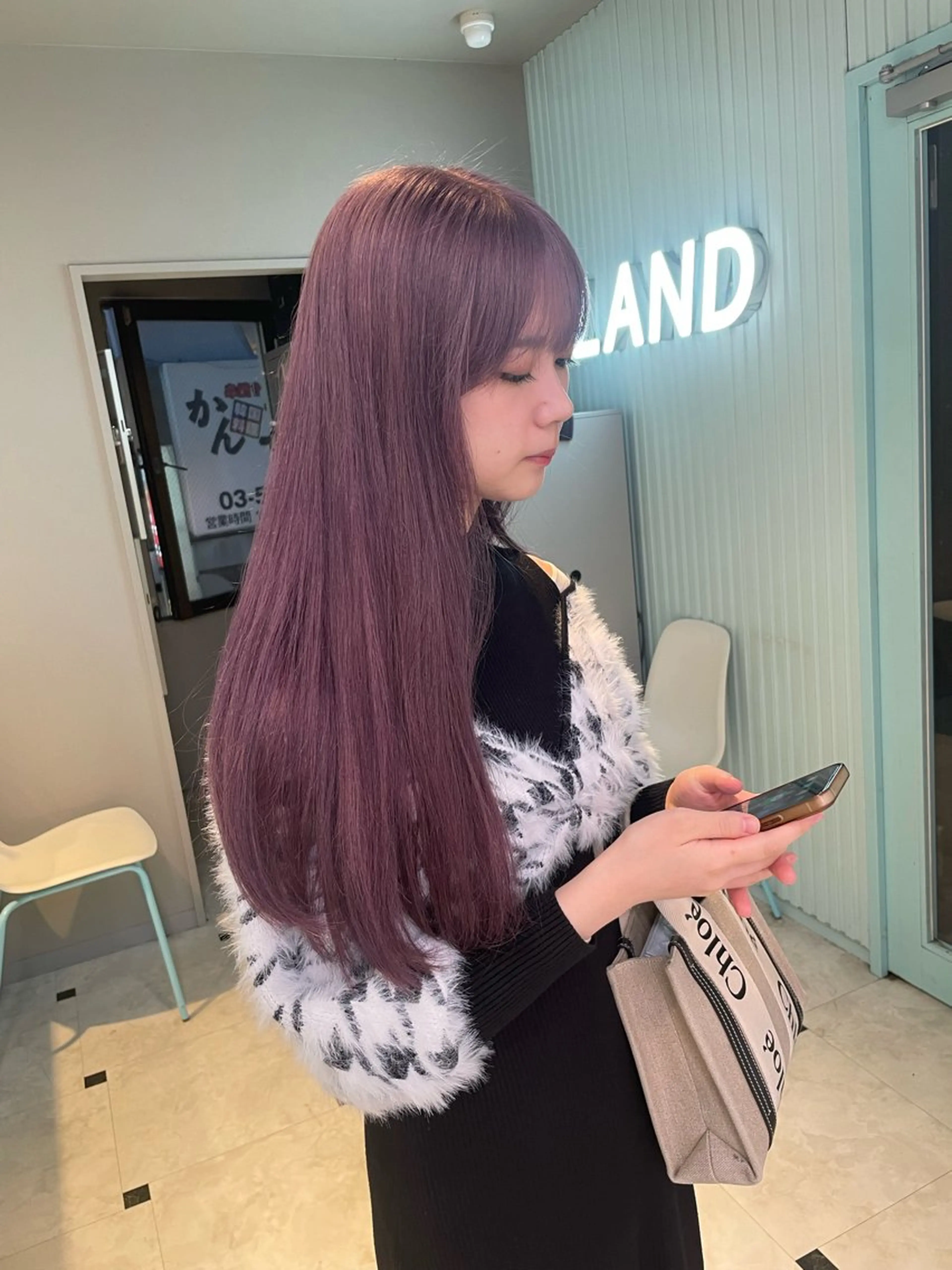ミディアム ブリーチ✖️ 縮毛LANDのヘアスタイル