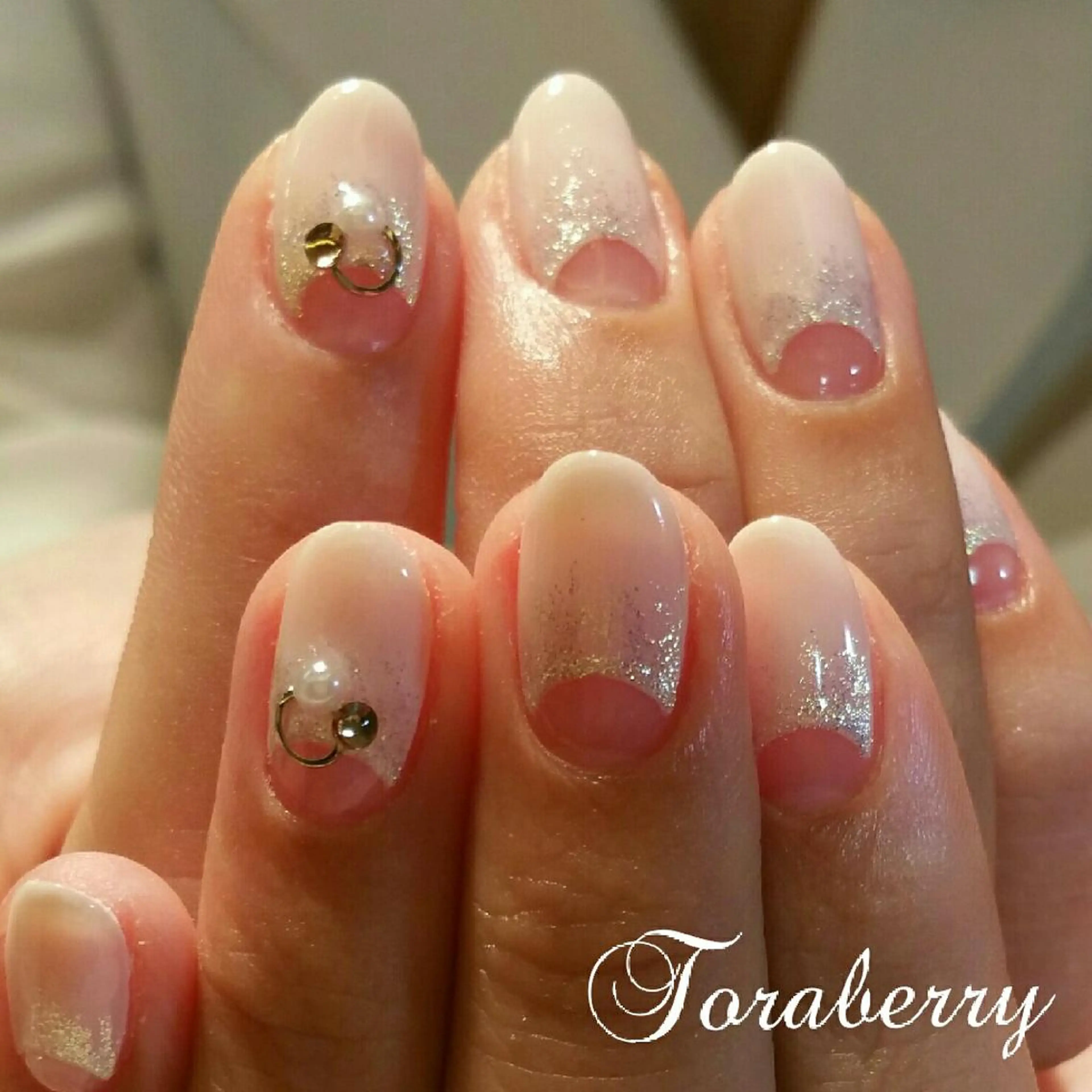 ネイル フレンチネイル 逆フレンチ ネイリスト なつみのネイルデザイン