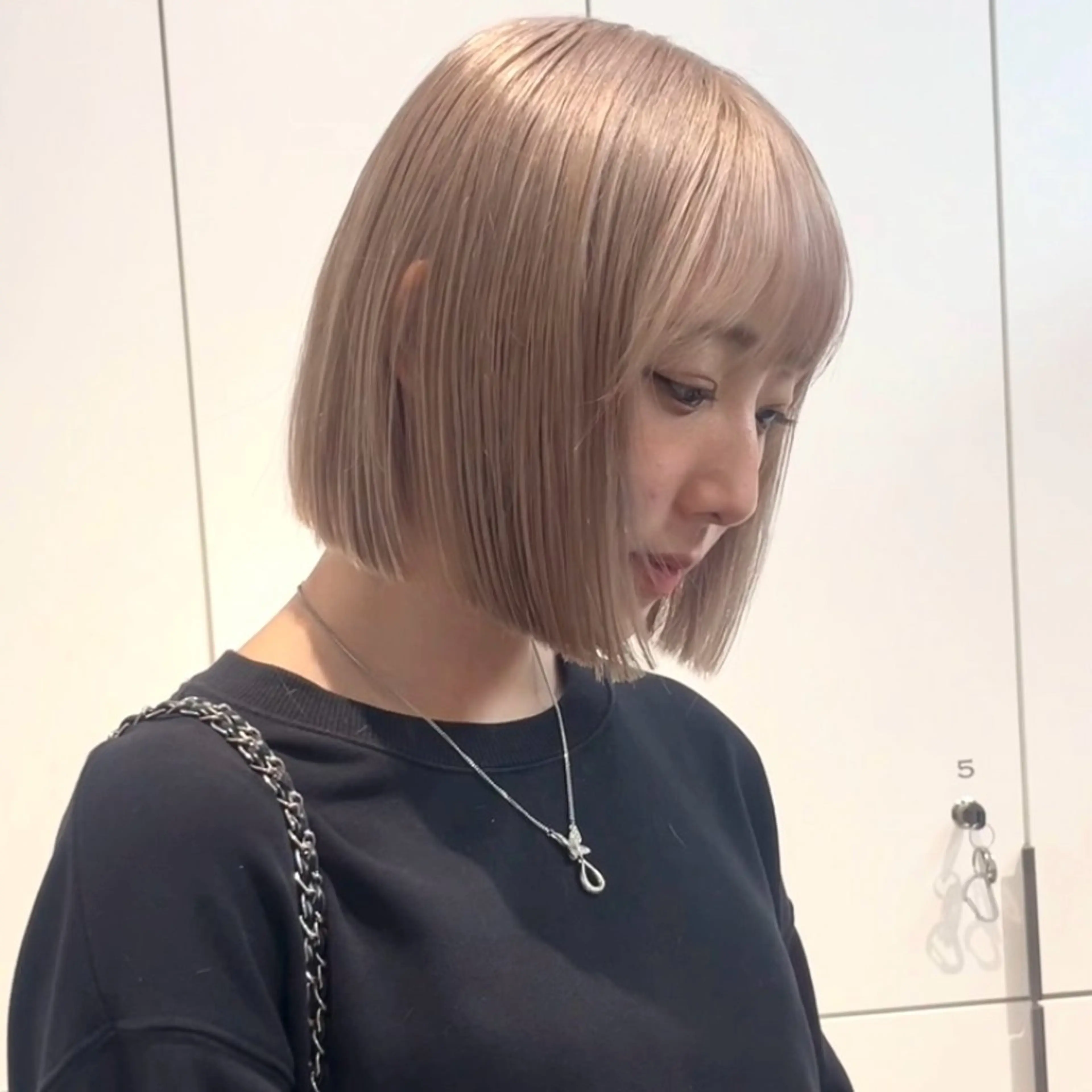 ショート カラー カット ヘアカラー トリートメント レイヤー/ブリーチ ♥️【木坂 桃歌】のヘアスタイル