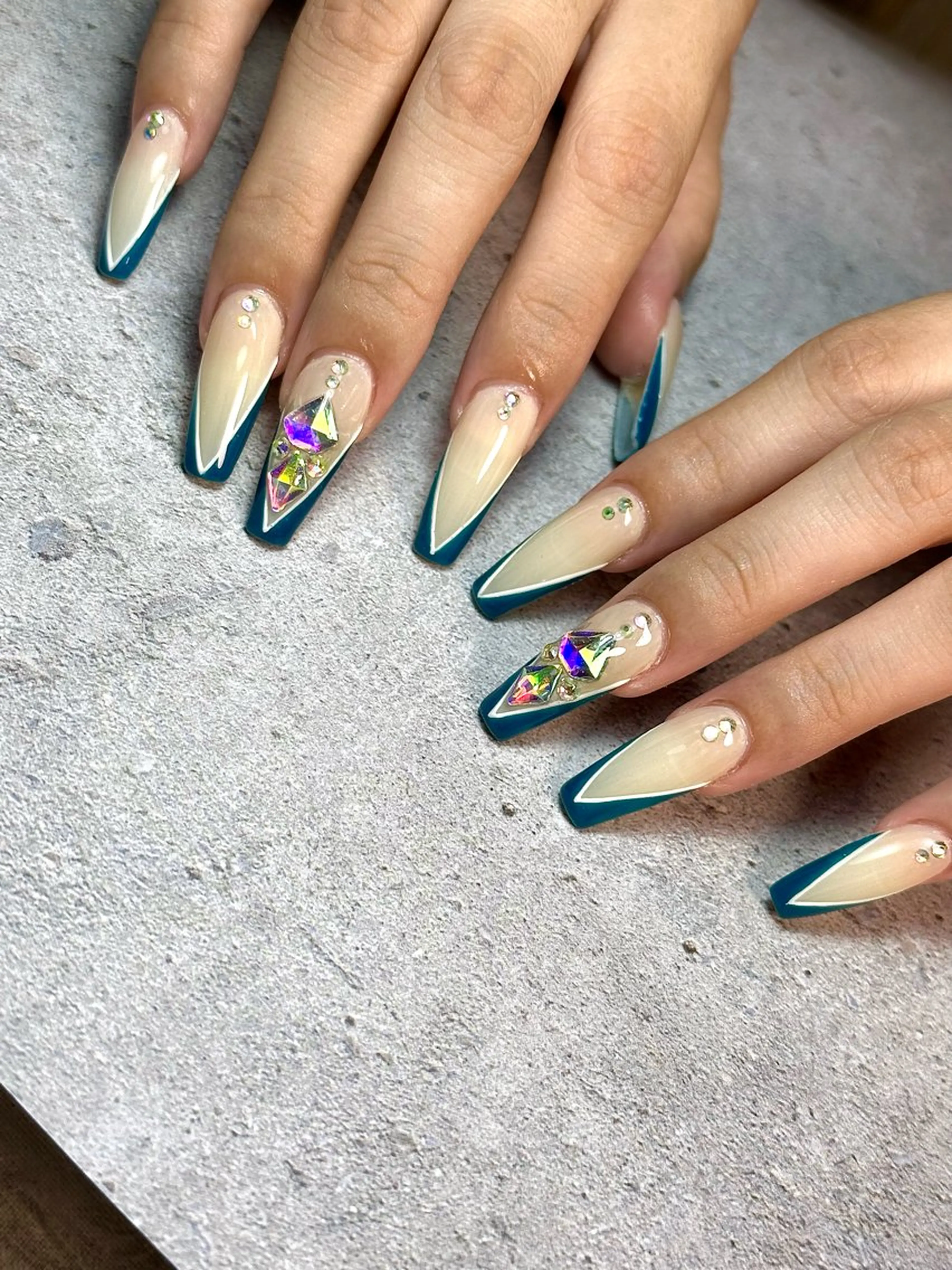 ネイル KAONAIL昭島店 【伊藤】のネイルデザイン