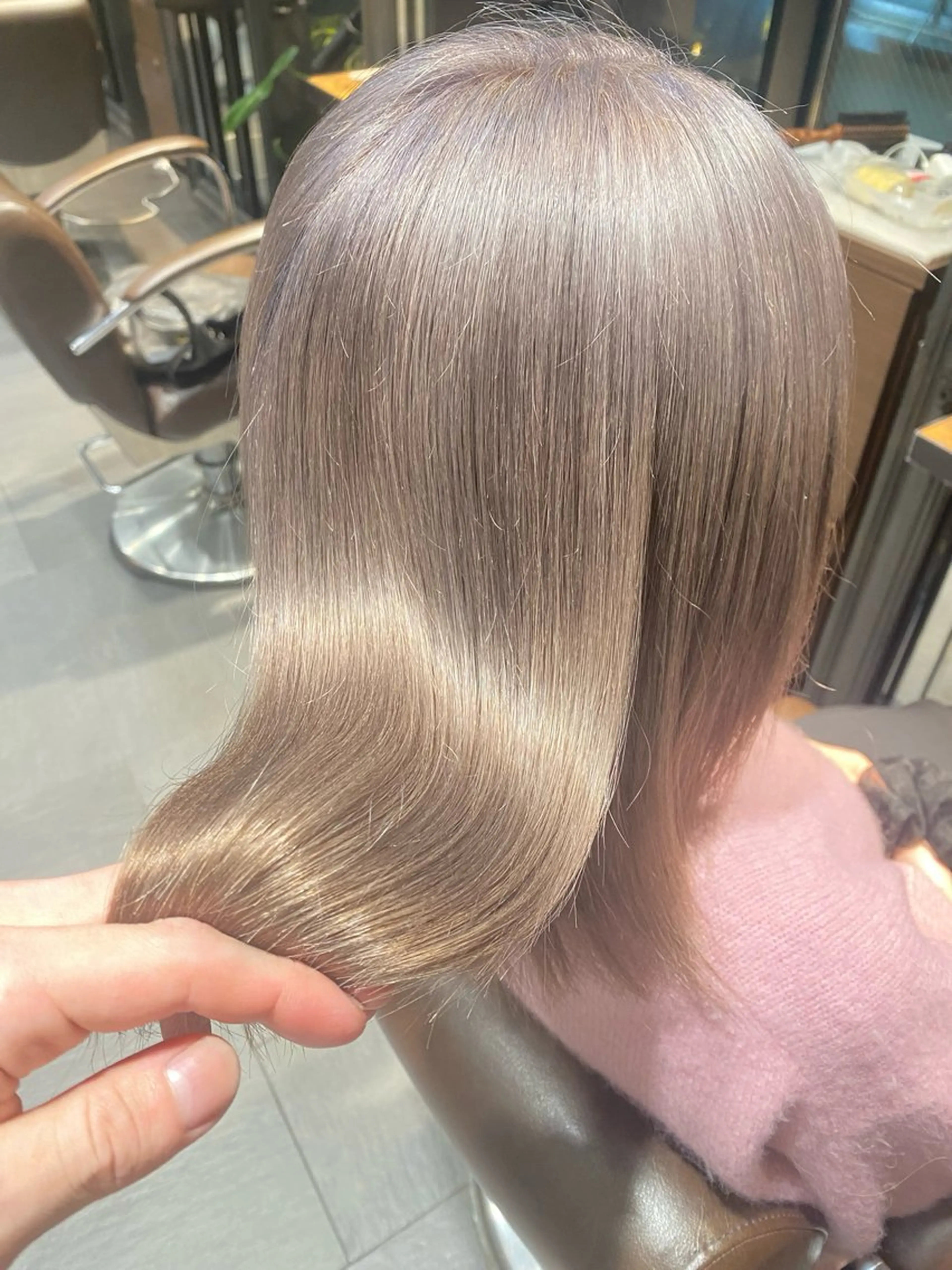 ミディアム カラー グレージュ ラベンダーカラー シルバー シルバーグレージュ 韓国ヘア/ハイトーン /髪質改善/ウチダのヘアスタイル