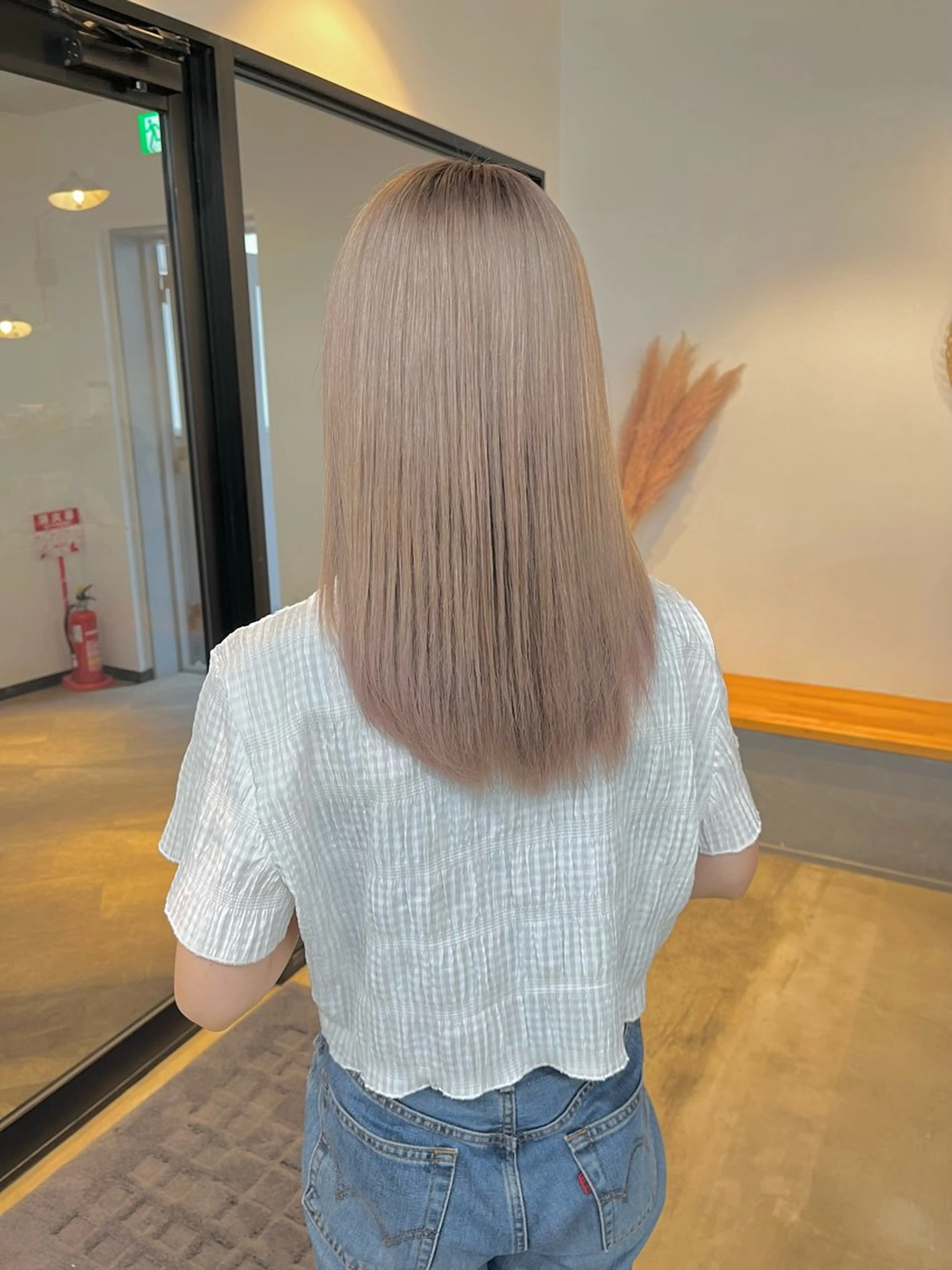 セミロング カラー ヘアカラー ハイトーンカラ ー/小川のヘアスタイル