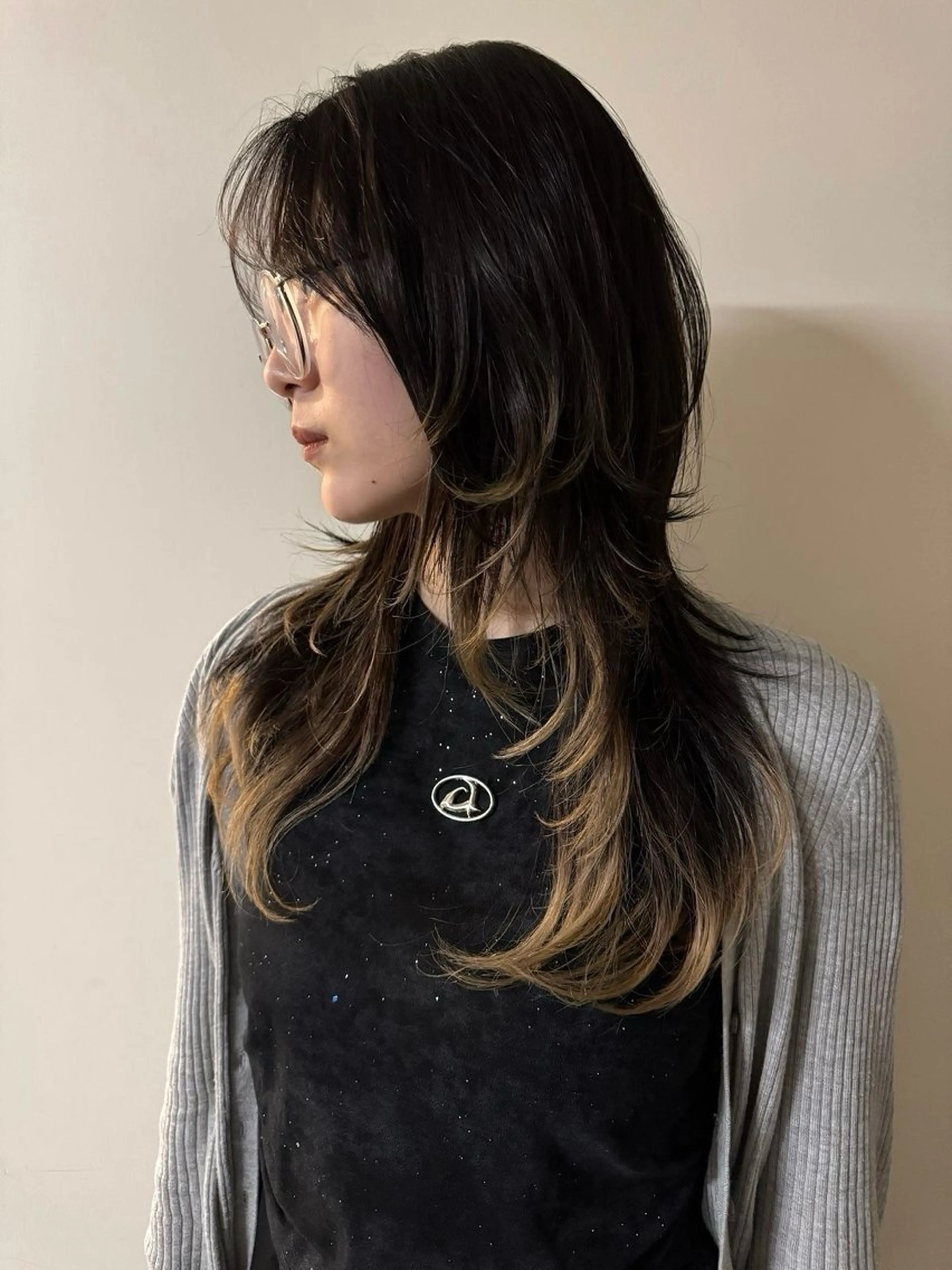 カラー SHINDO MIYUのヘアスタイル